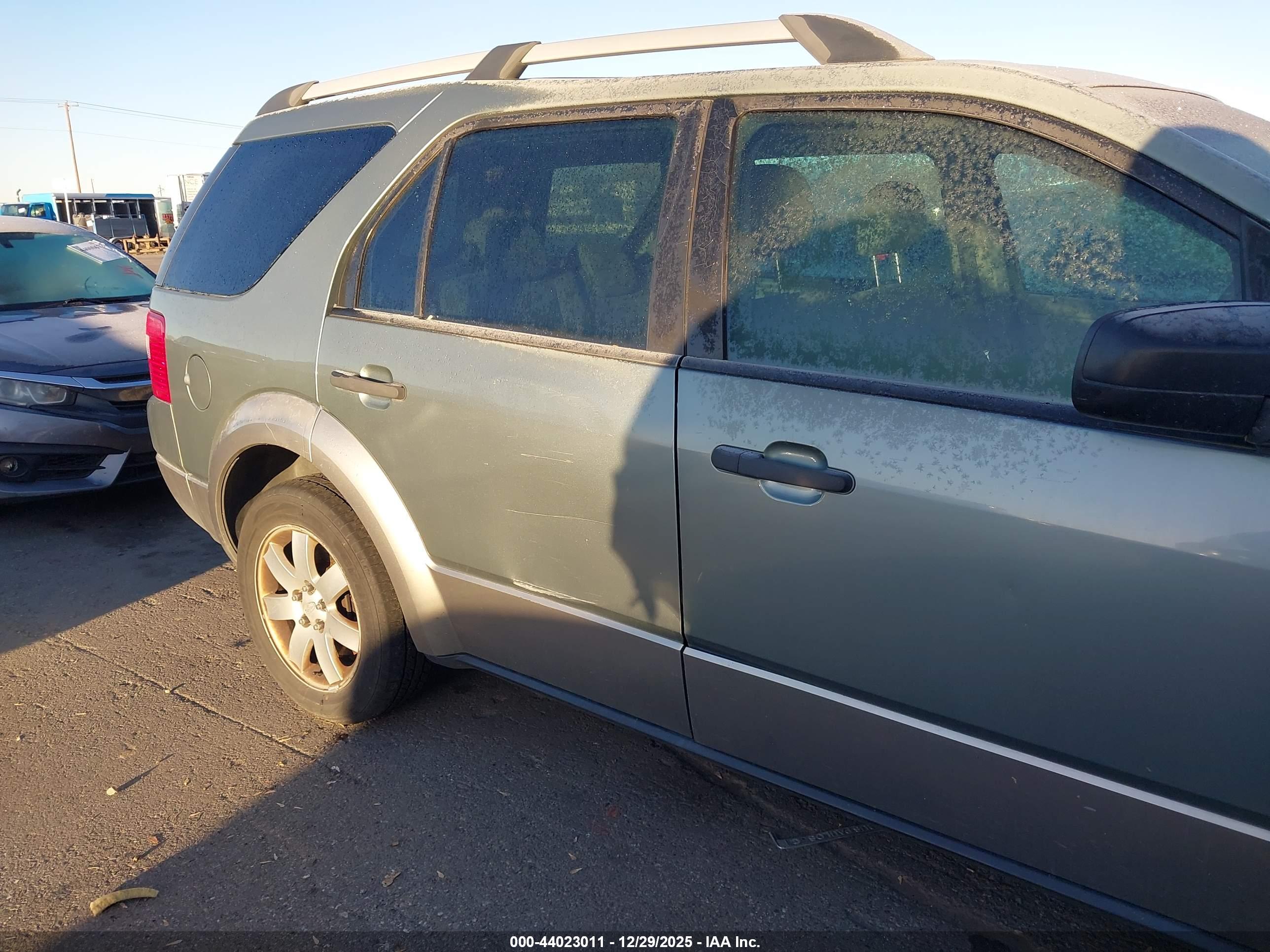 FORD FREESTYLE image 6