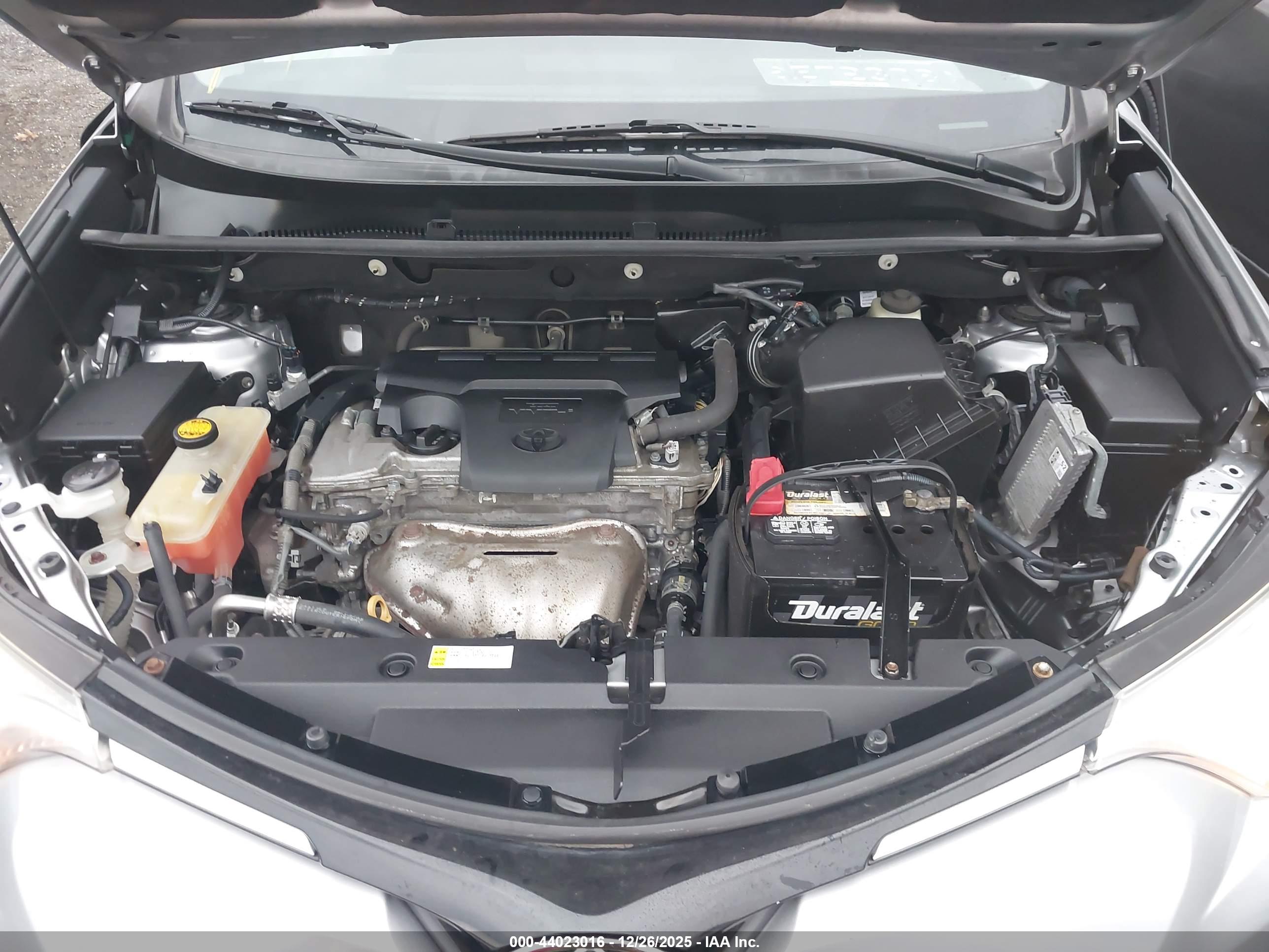 TOYOTA RAV4 image 10