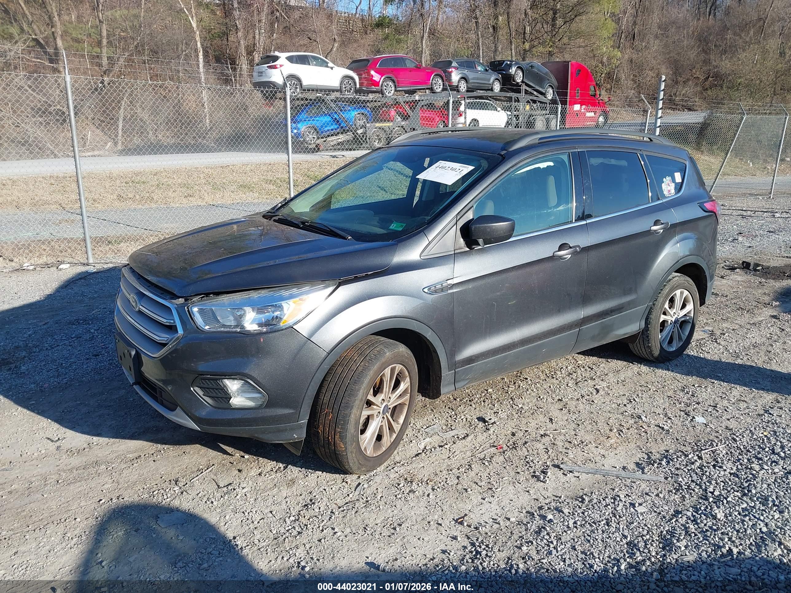 FORD ESCAPE image 2