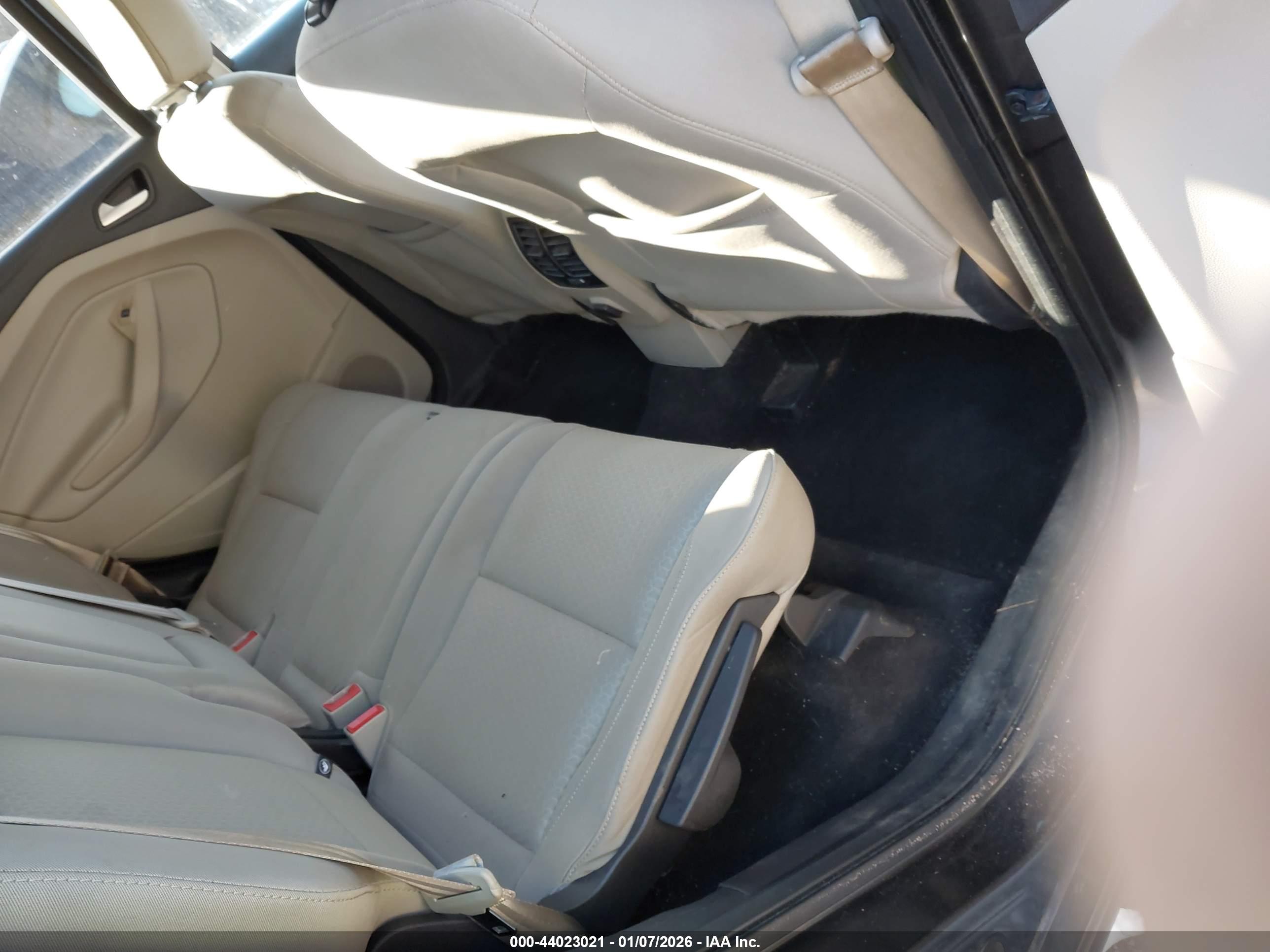 FORD ESCAPE image 8