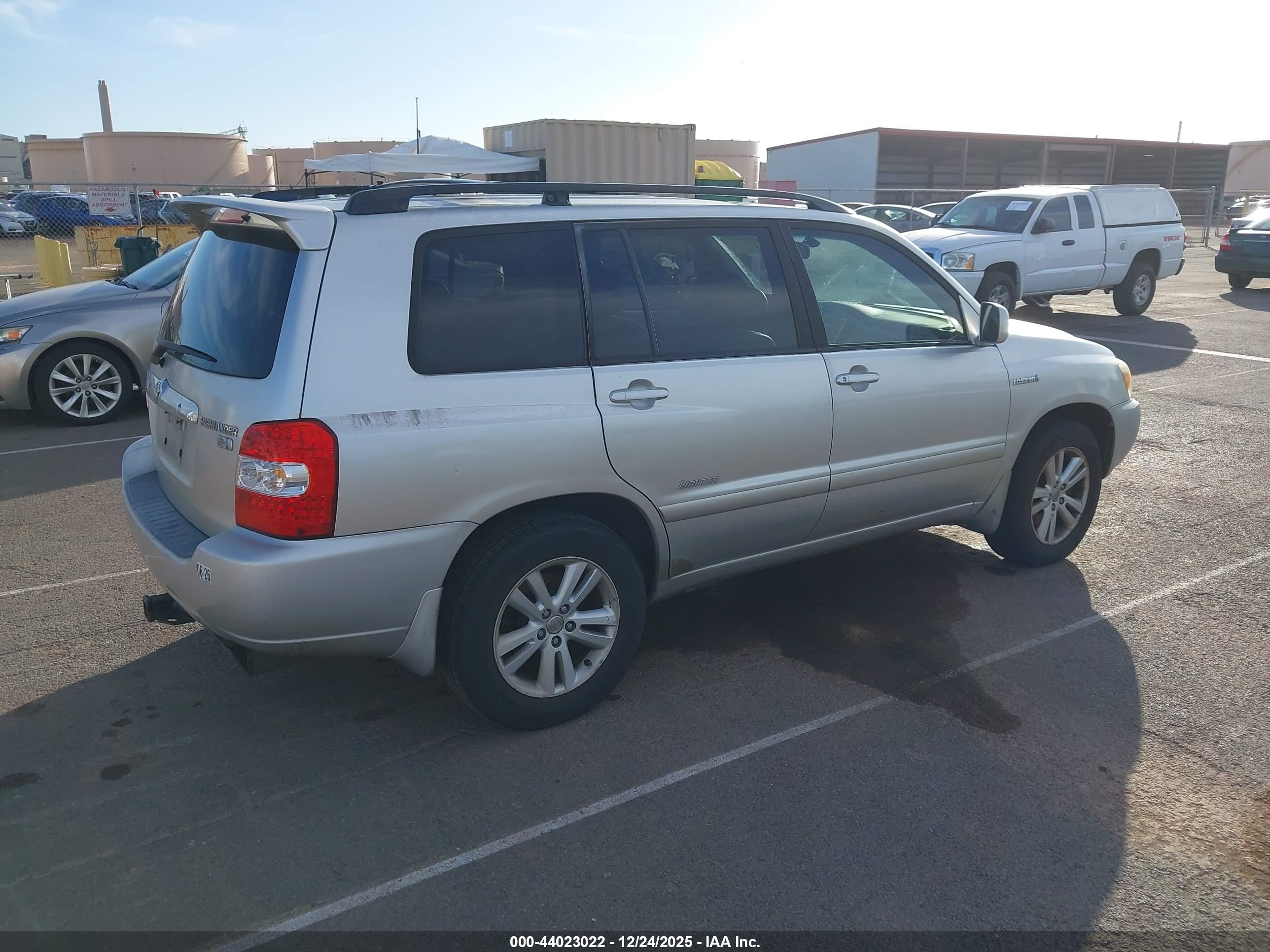 TOYOTA HIGHLANDER image 4