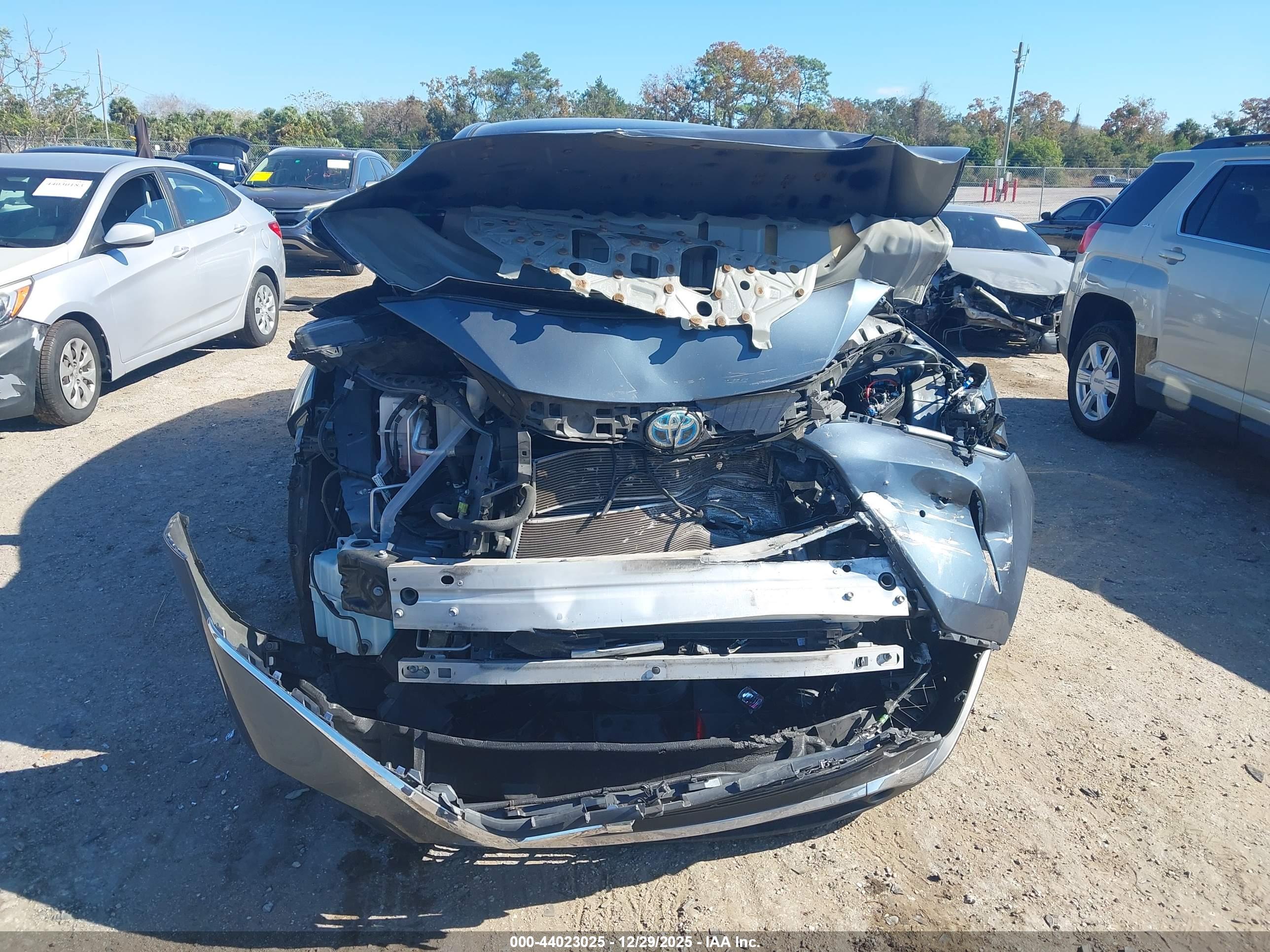 TOYOTA VENZA image 6