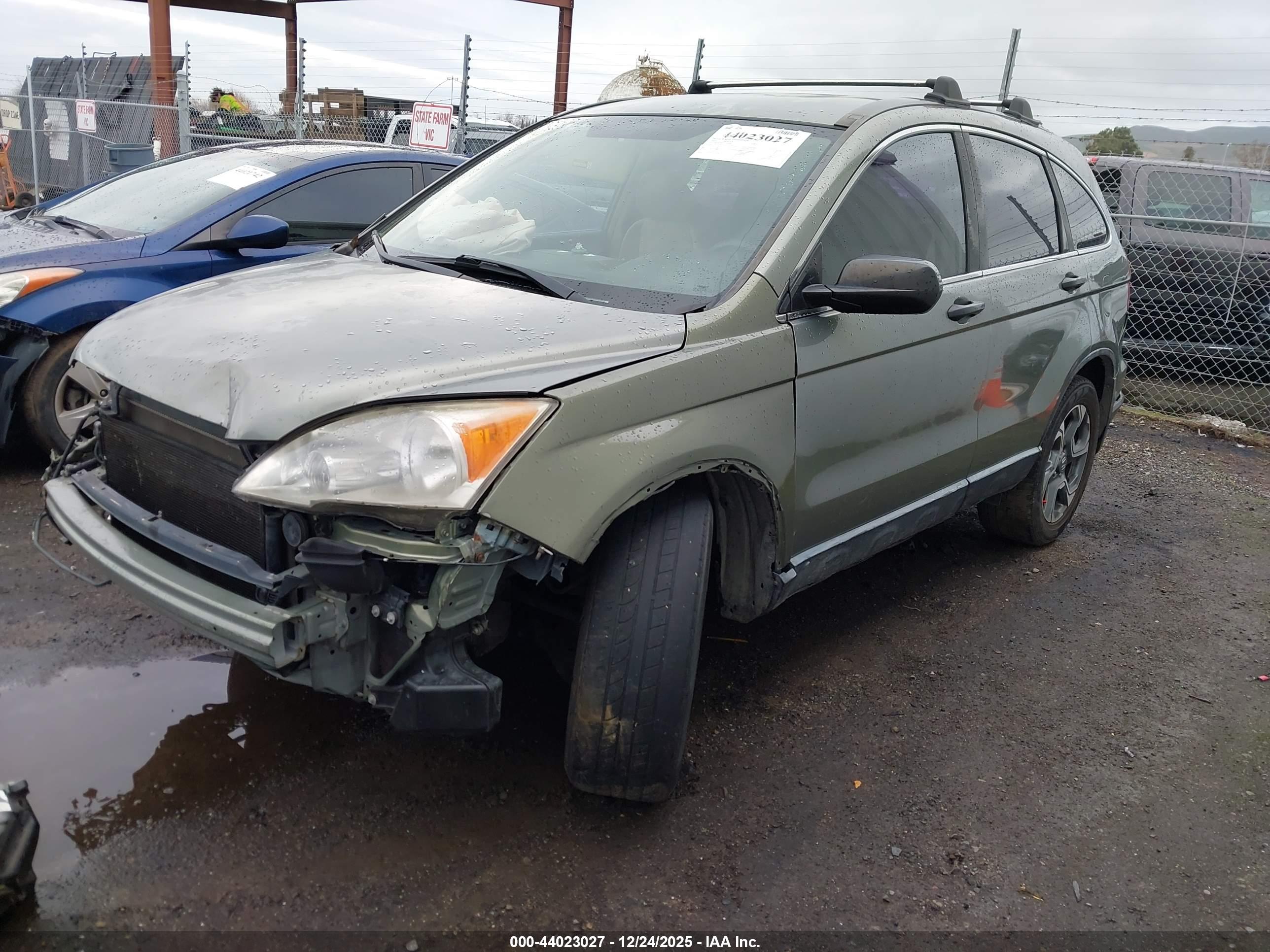 HONDA CR-V image 2