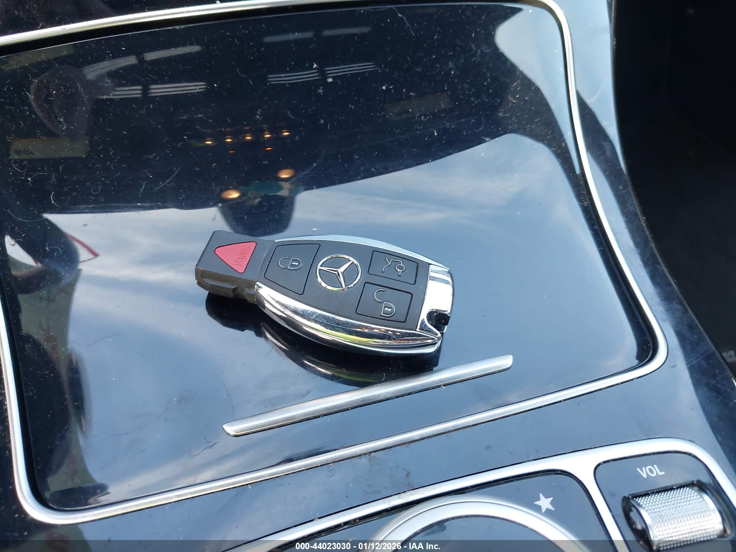 MERCEDES-BENZ C image 11