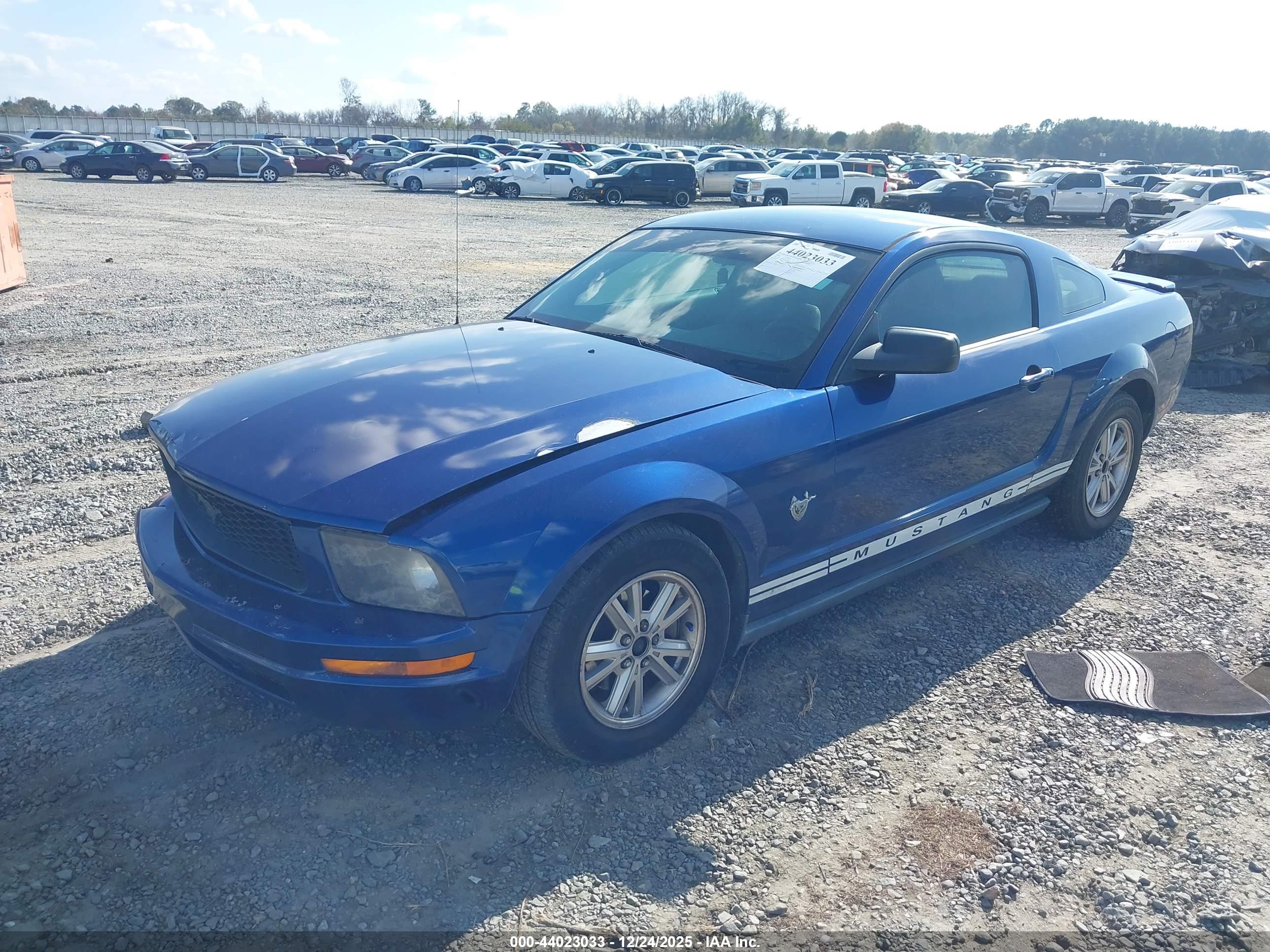 FORD MUSTANG image 2