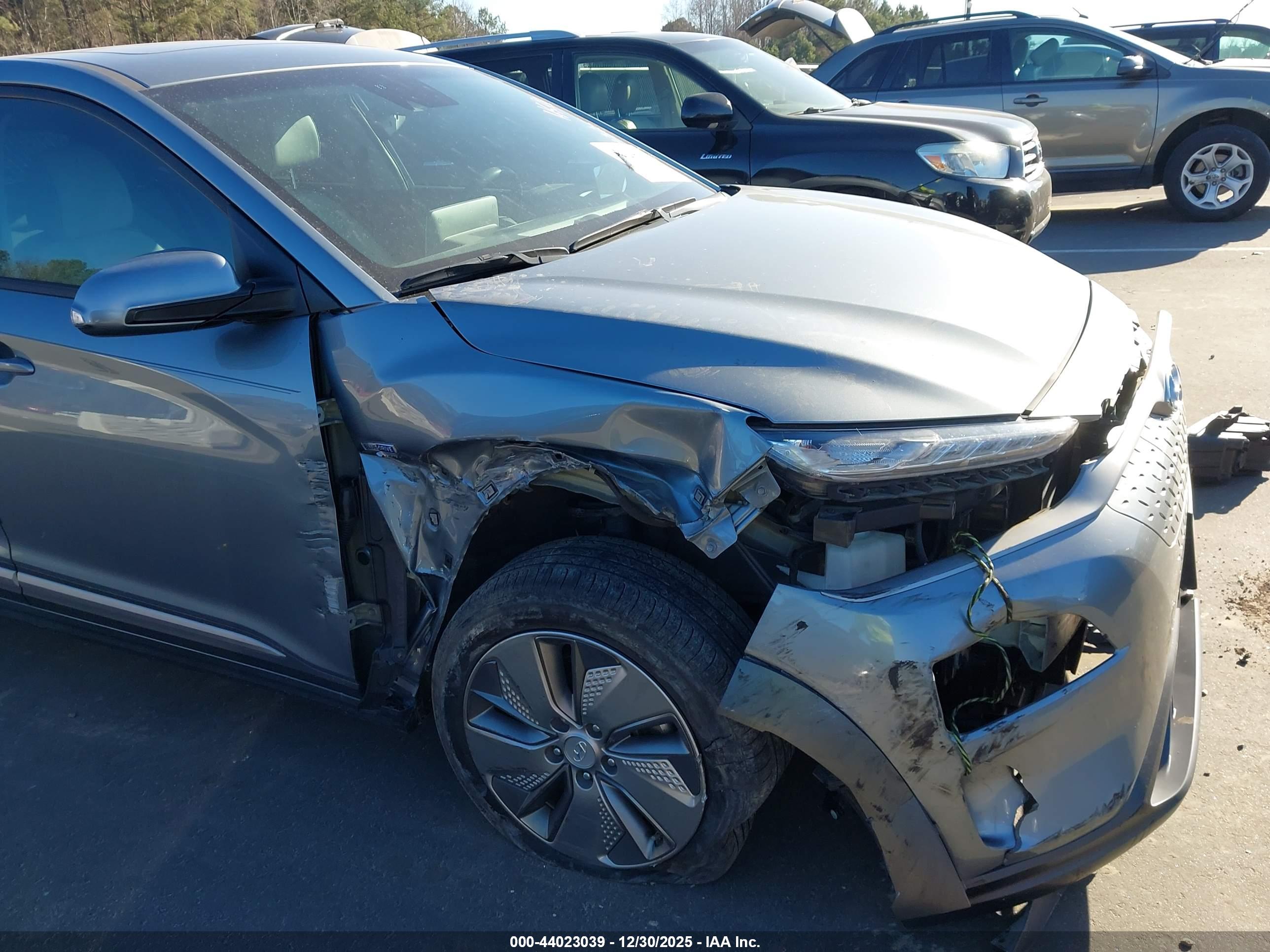 HYUNDAI KONA image 6