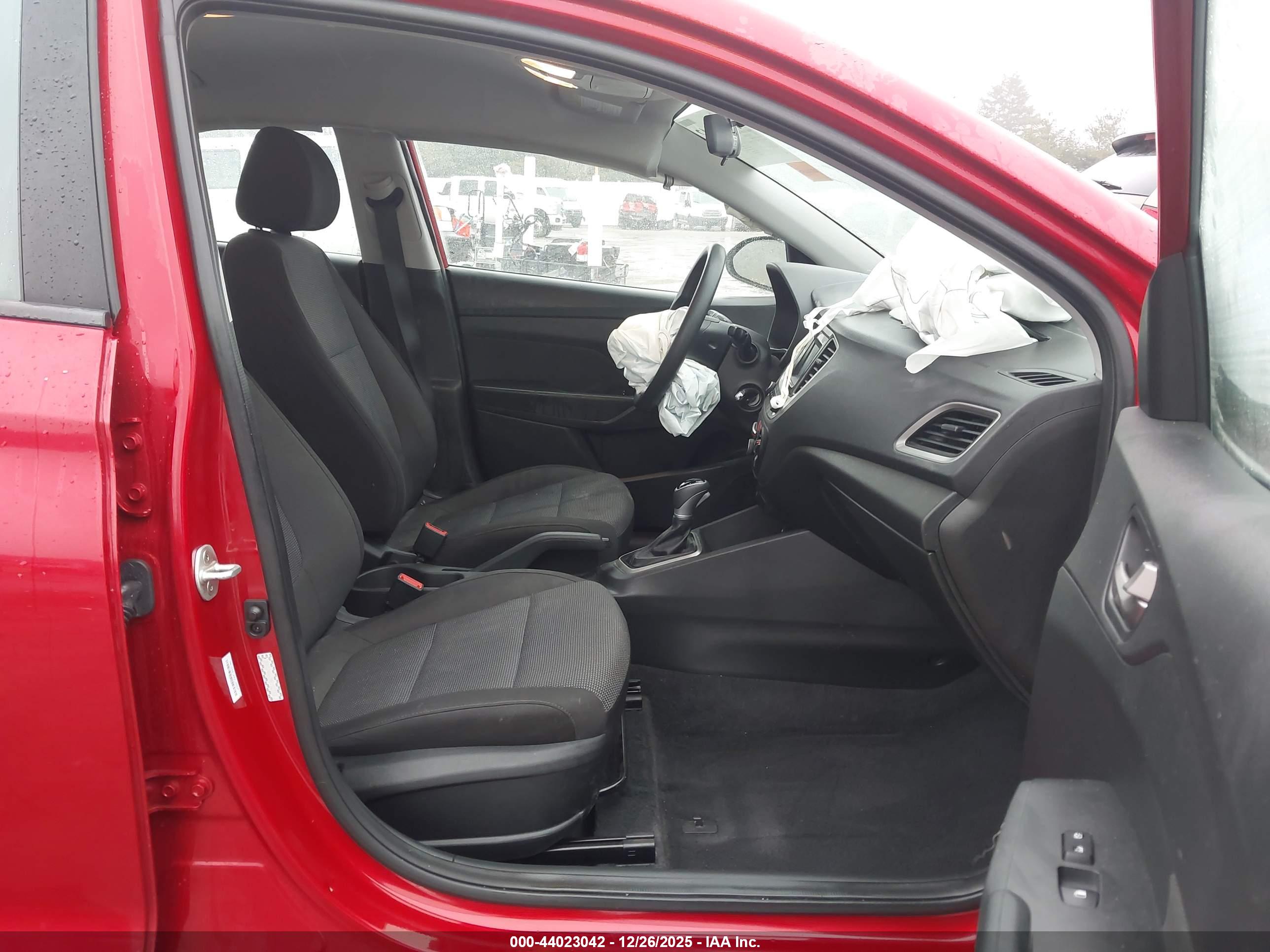 HYUNDAI ACCENT image 5