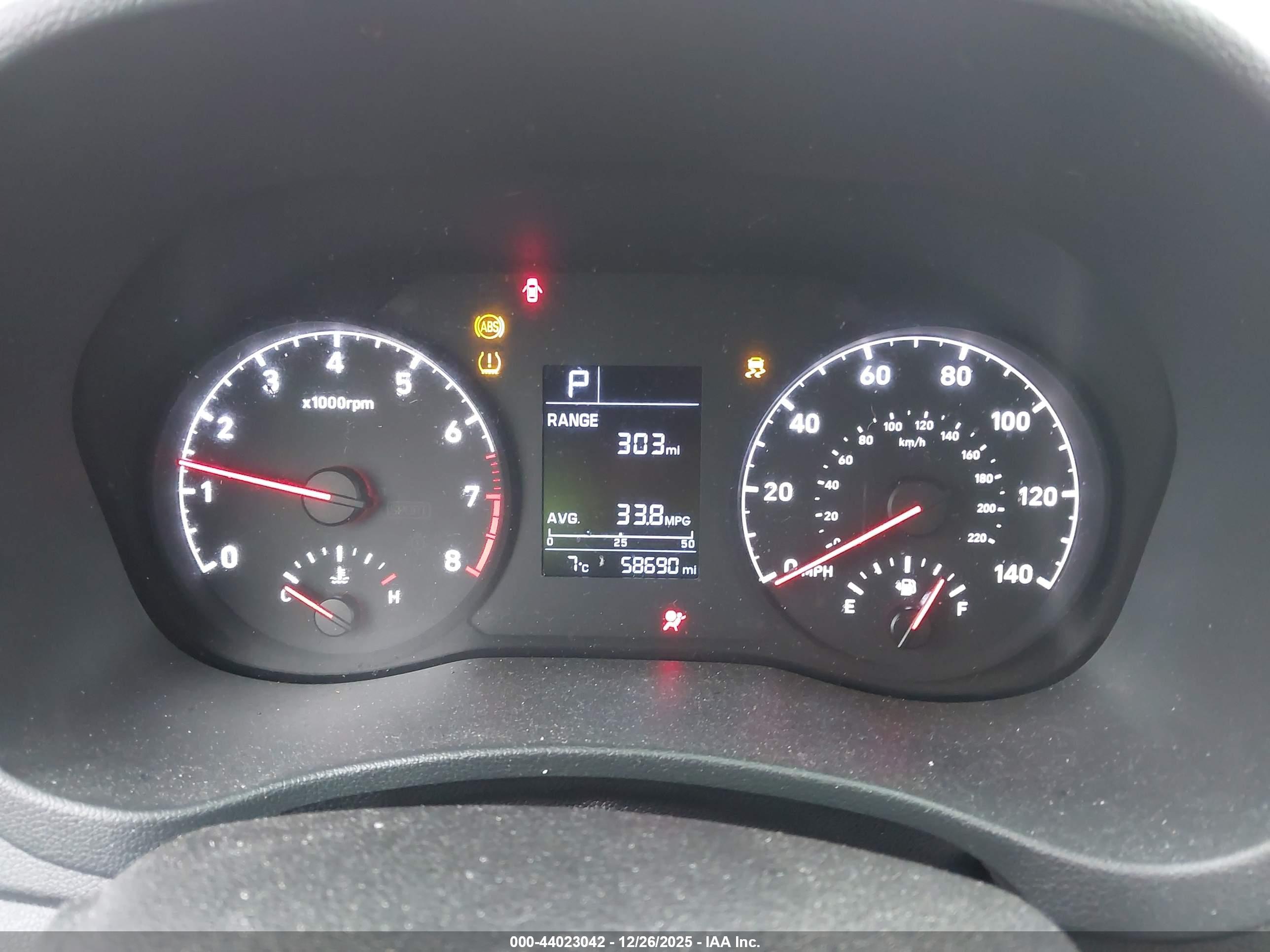 HYUNDAI ACCENT image 7