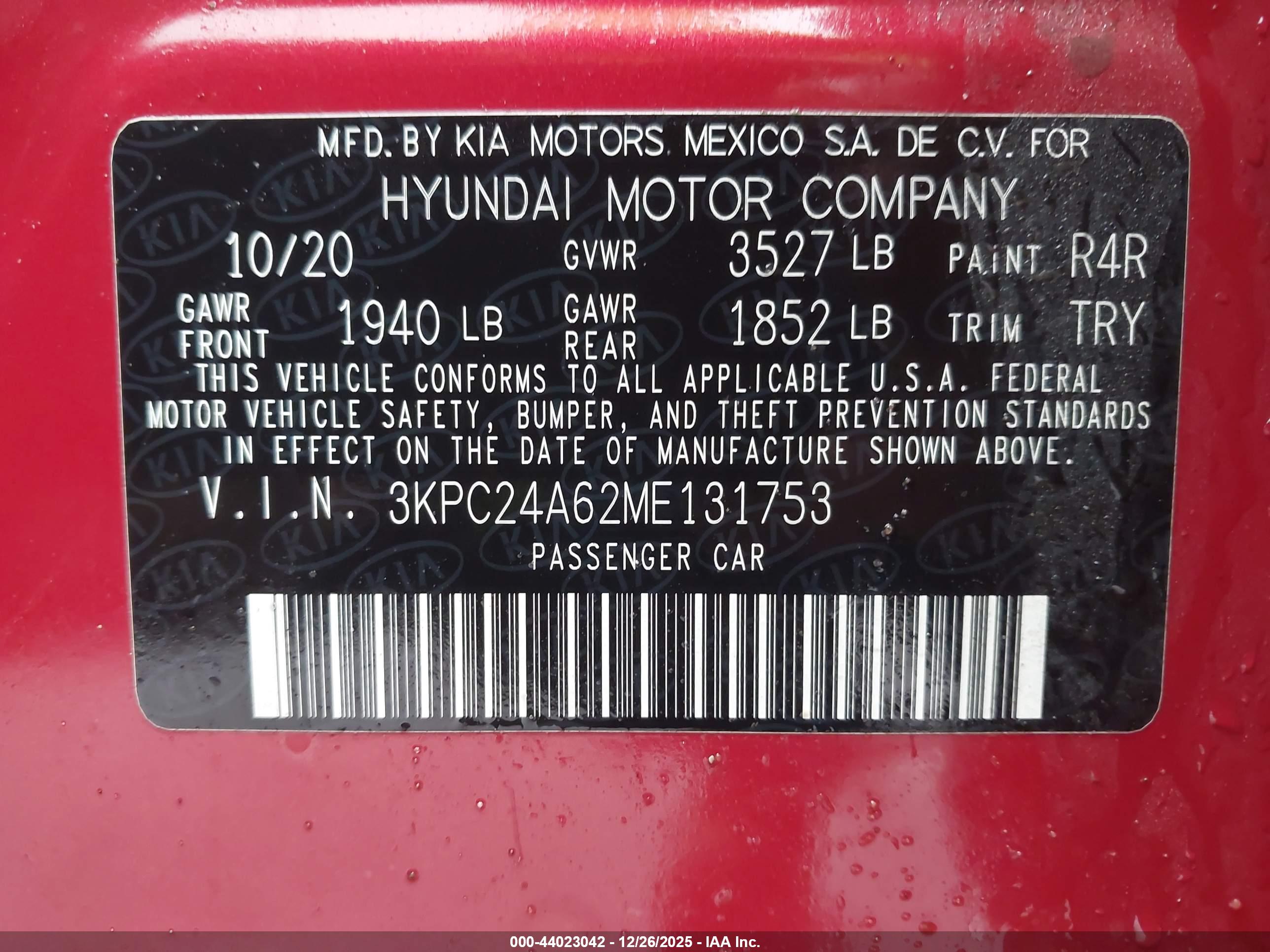 HYUNDAI ACCENT image 9