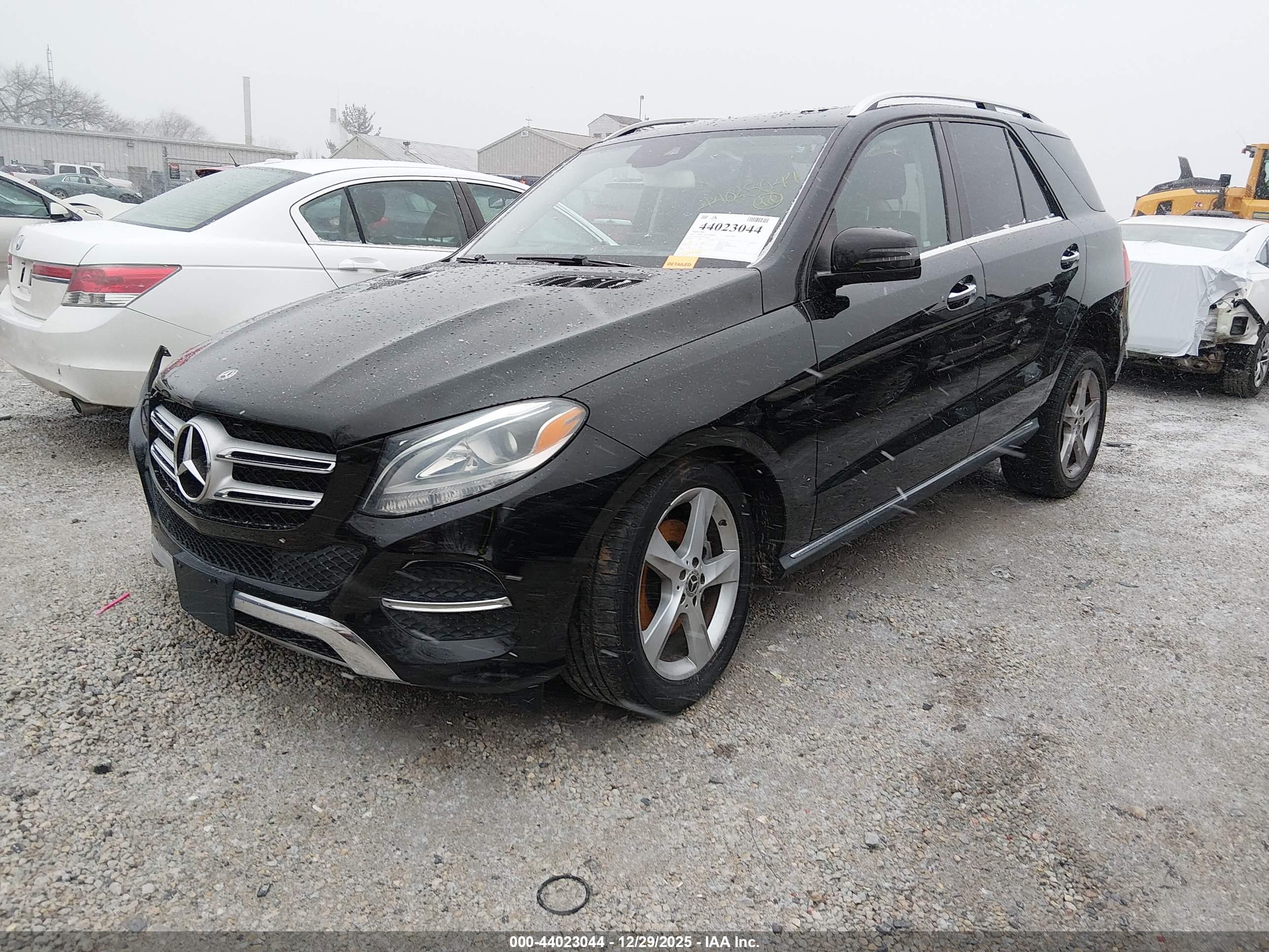 MERCEDES-BENZ GLE image 2