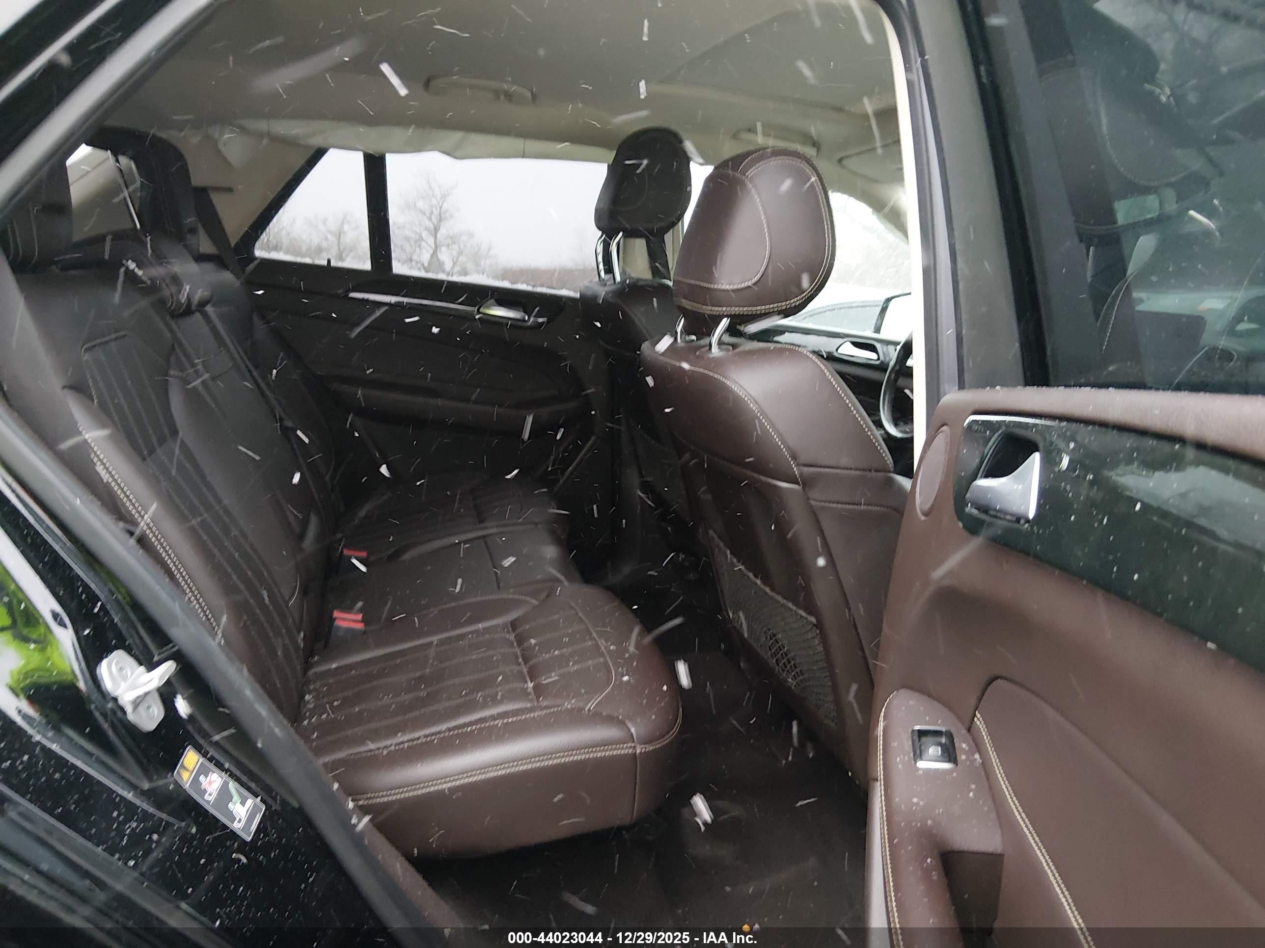 MERCEDES-BENZ GLE image 8