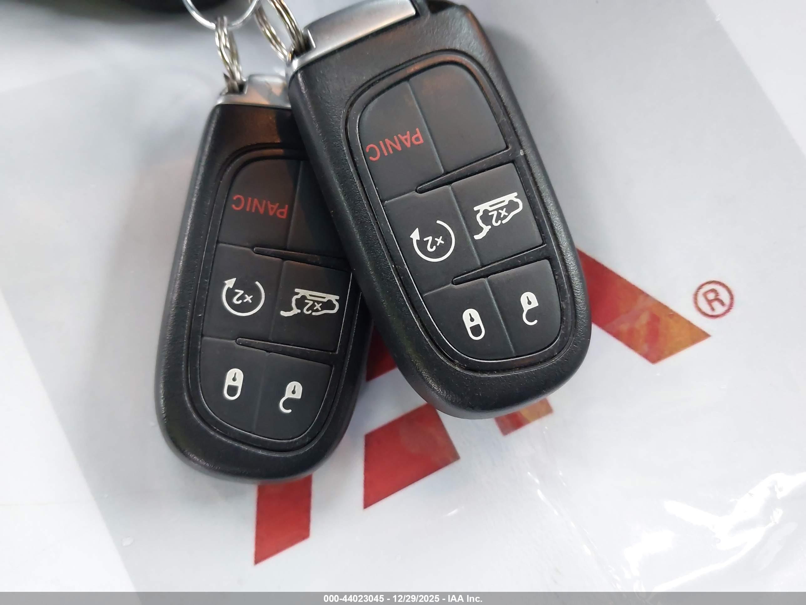 JEEP CHEROKEE image 11