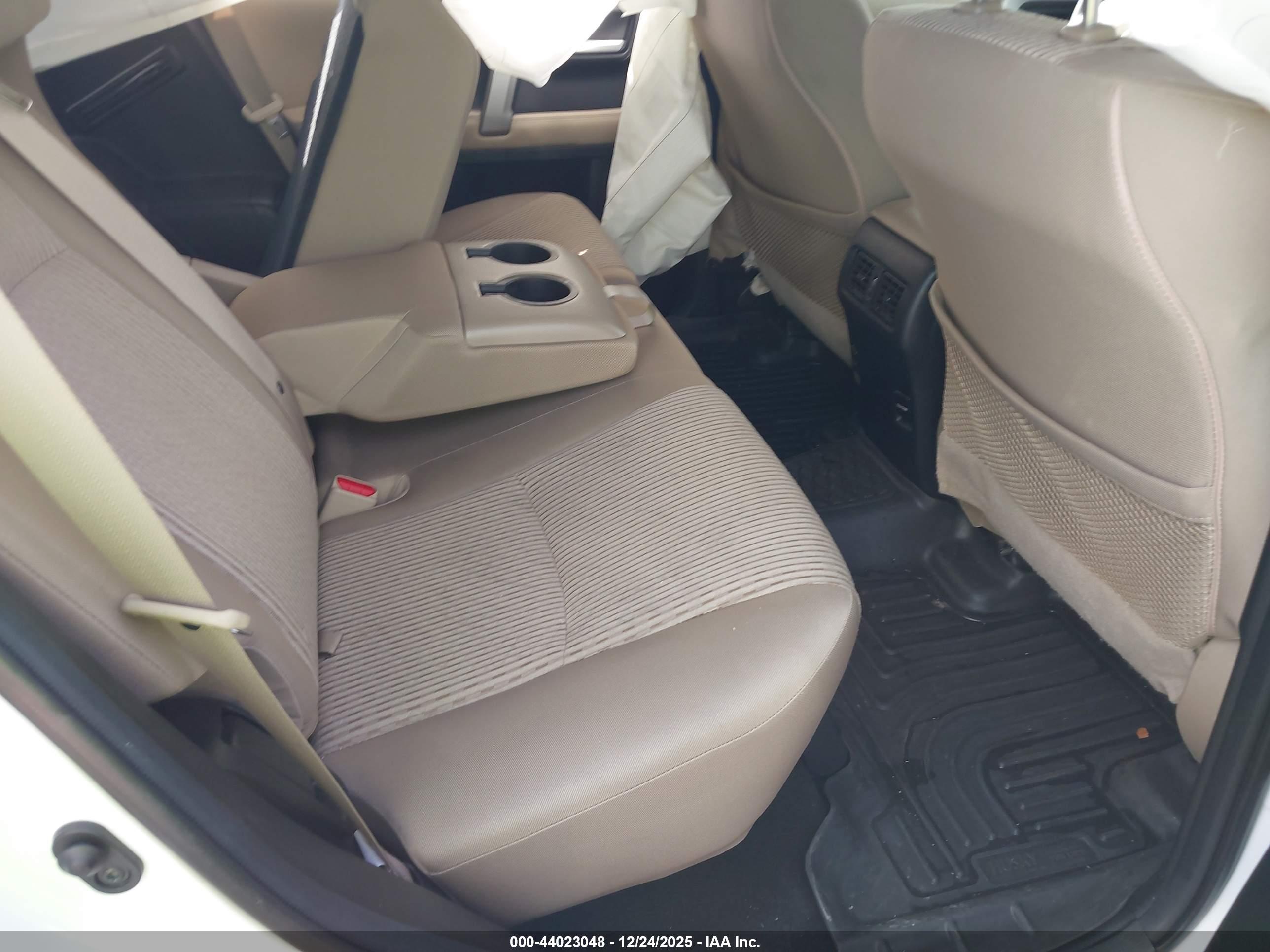 TOYOTA 4RUNNER image 8