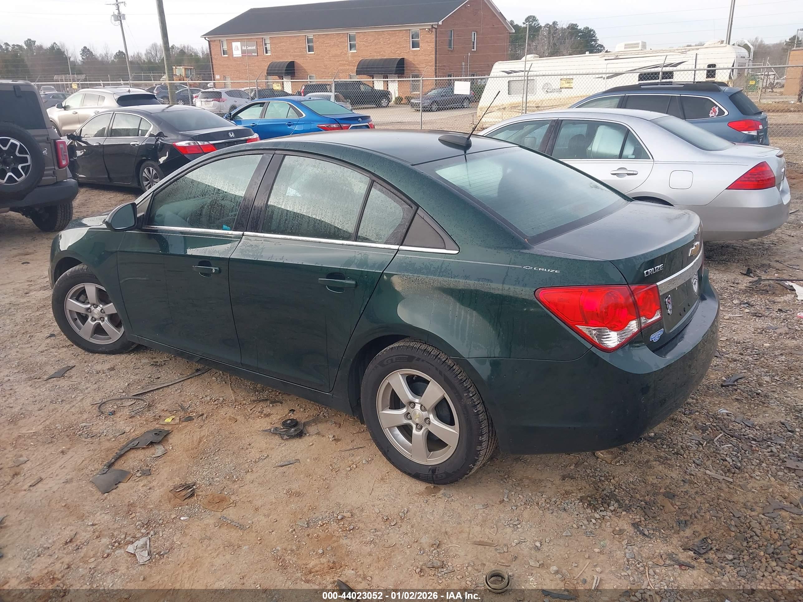 CHEVROLET CRUZE image 3