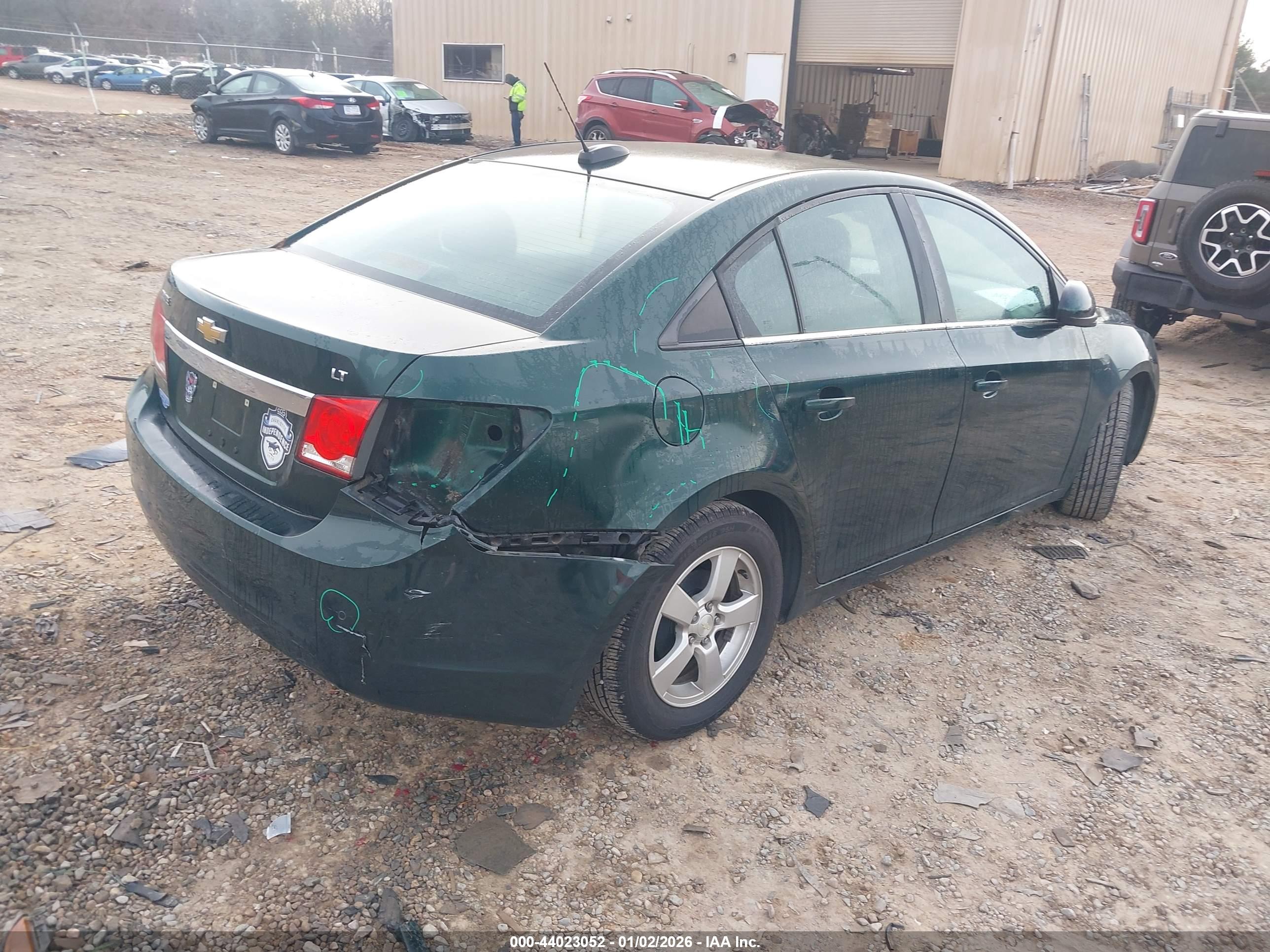 CHEVROLET CRUZE image 4