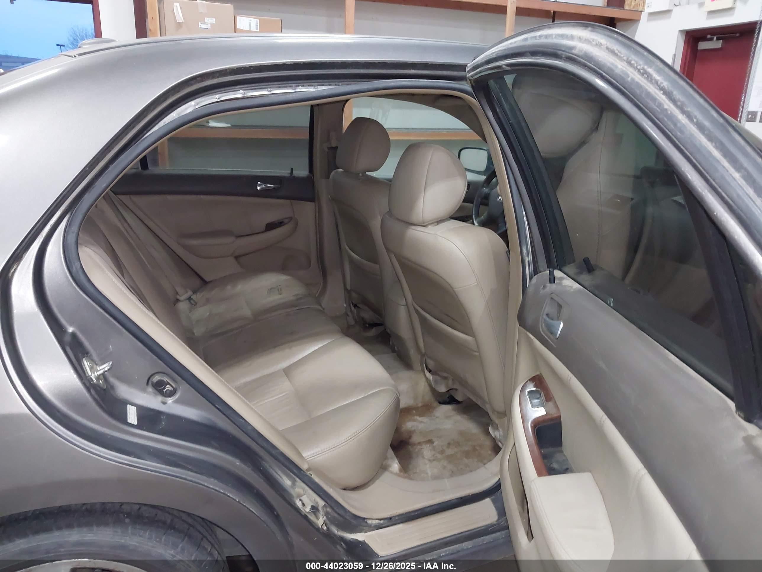 HONDA ACCORD image 8