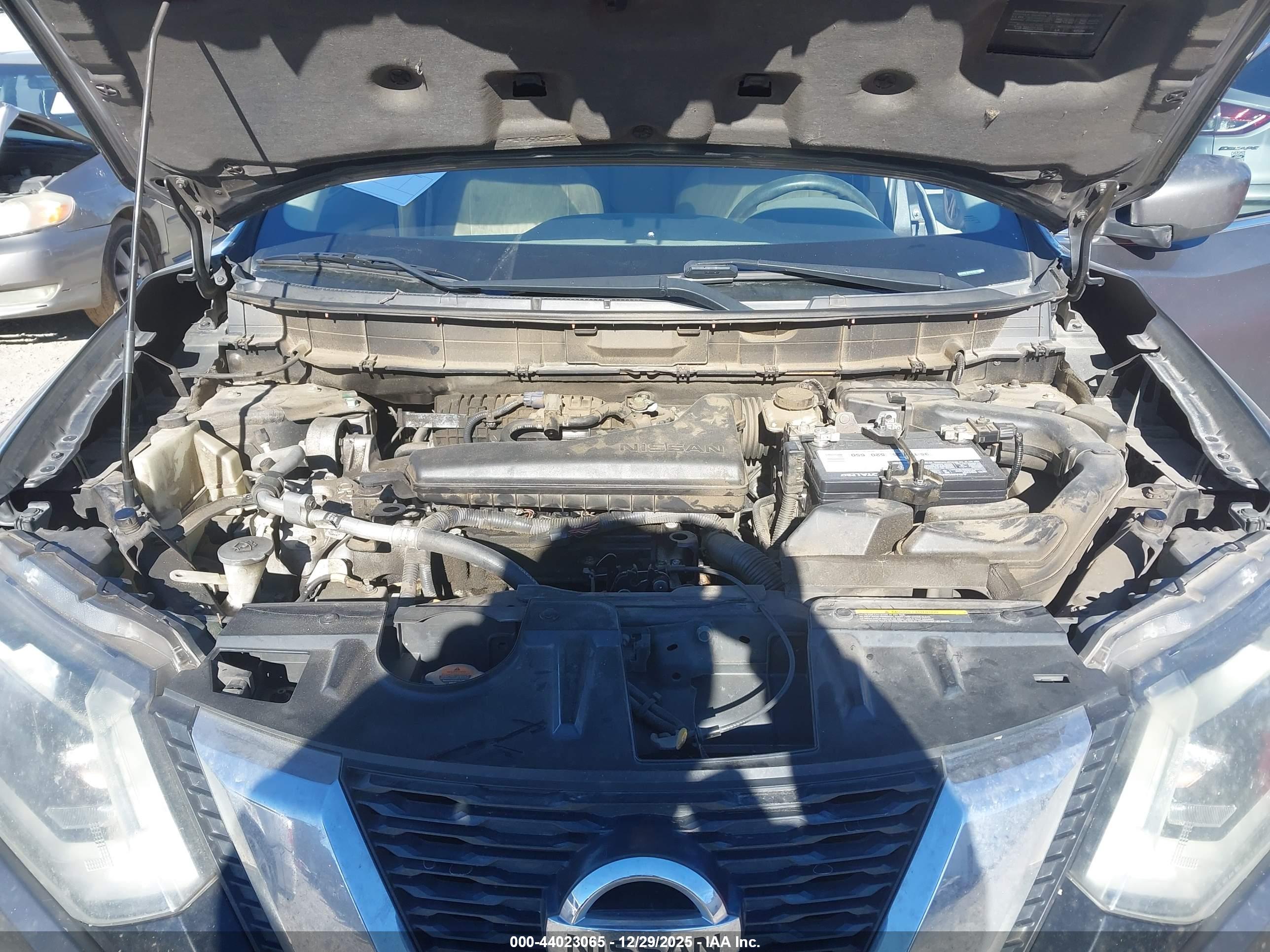 NISSAN ROGUE image 10