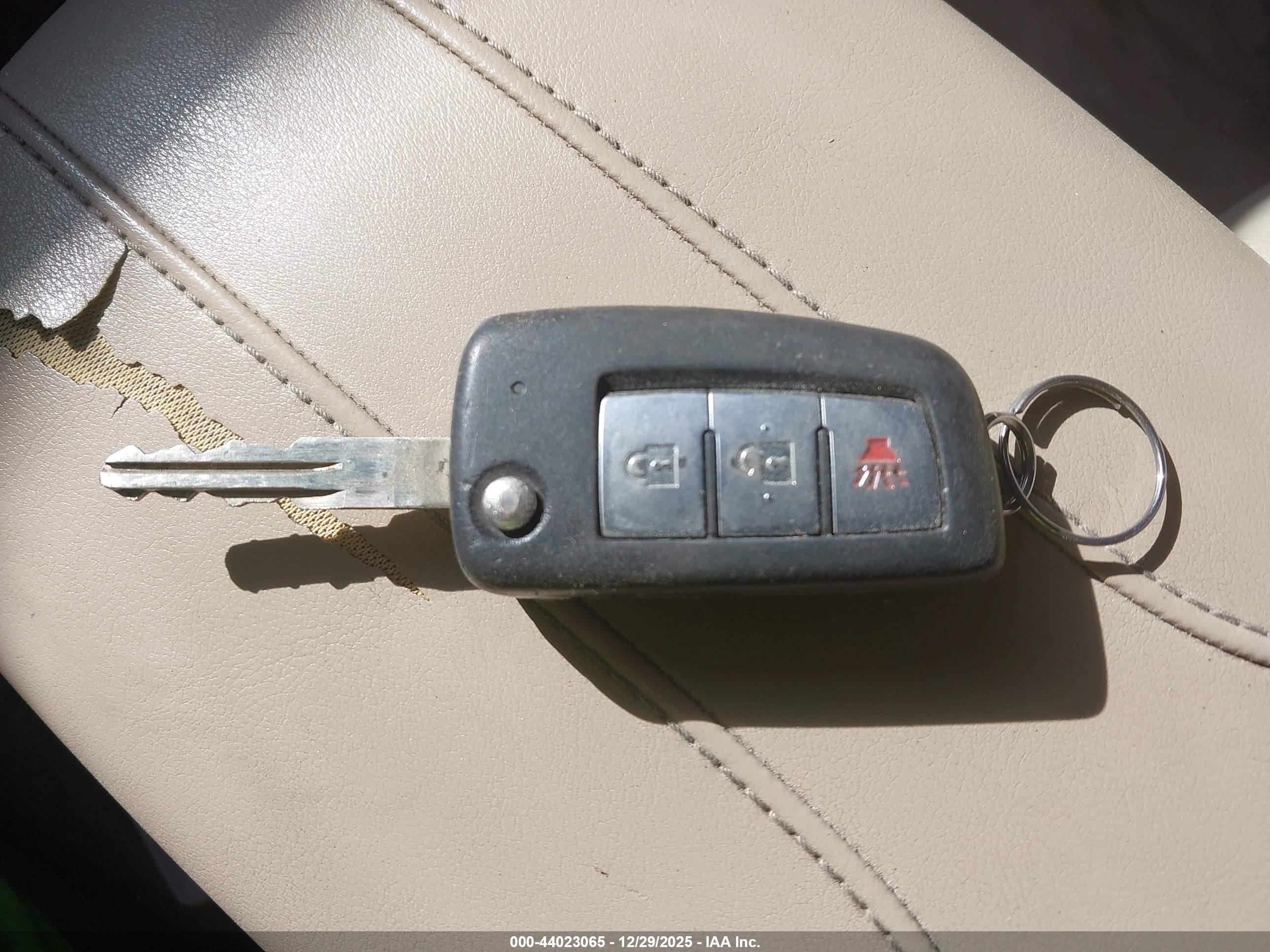 NISSAN ROGUE image 11