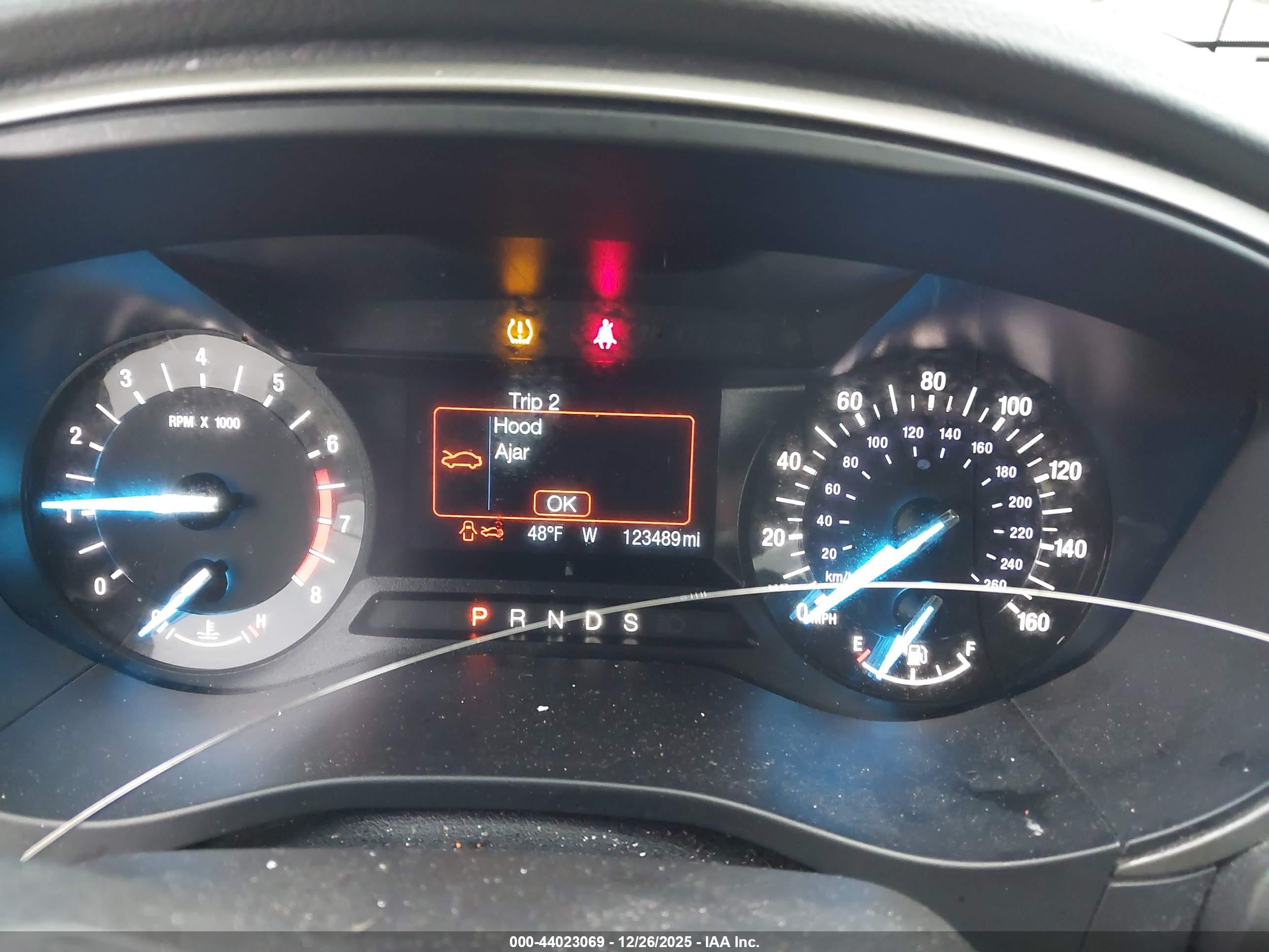 FORD FUSION image 7