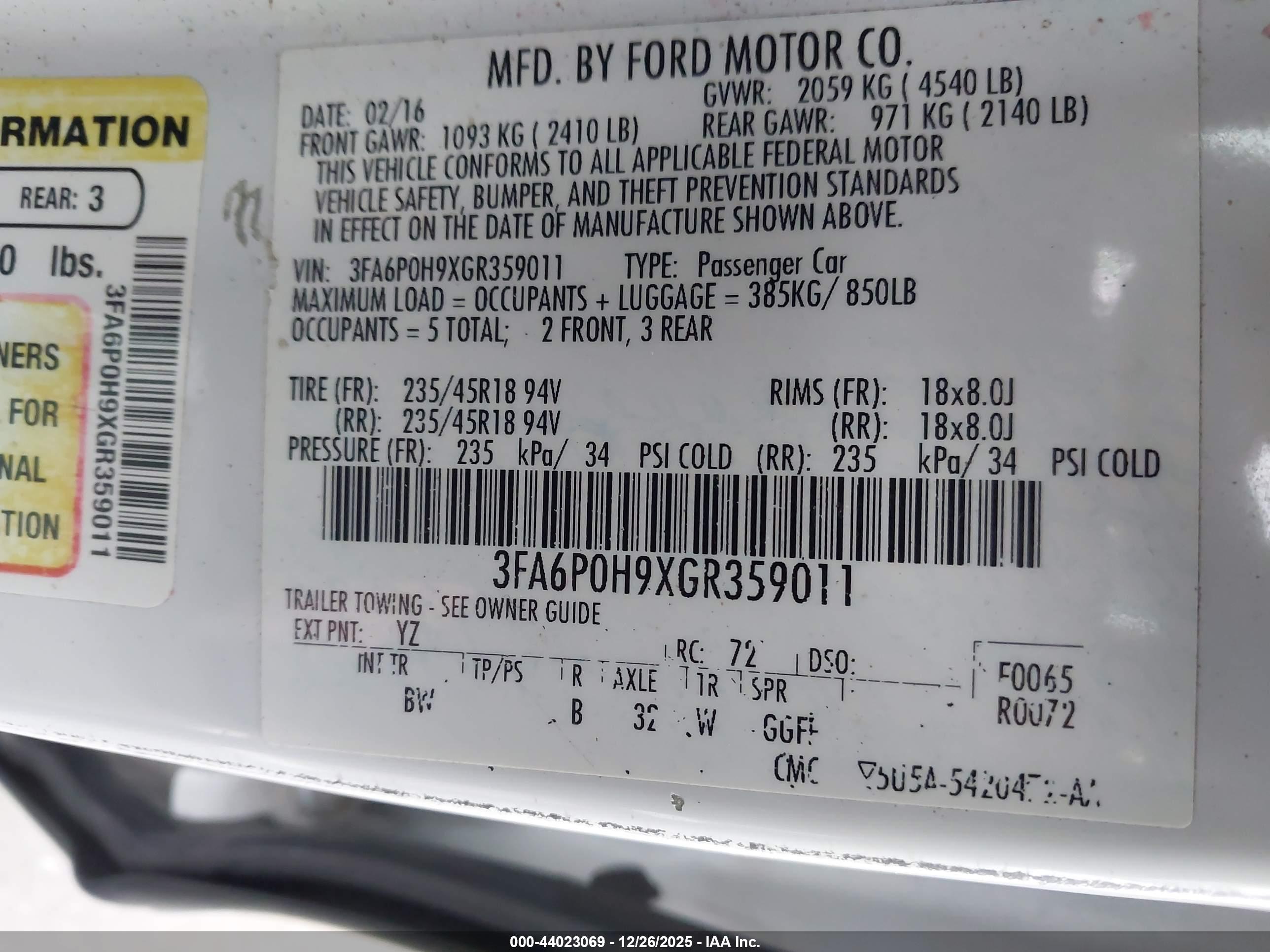 FORD FUSION image 9