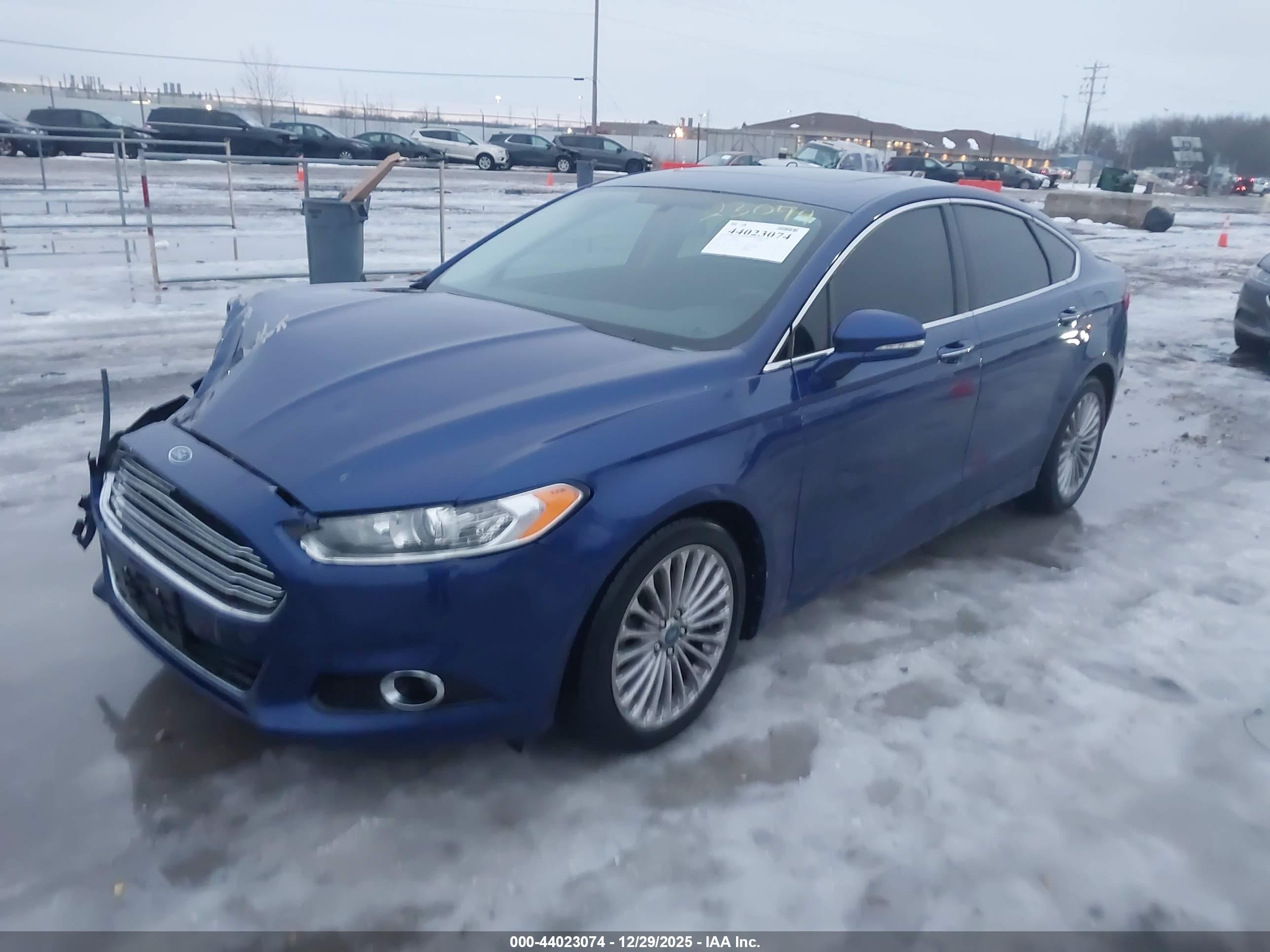 FORD FUSION image 2