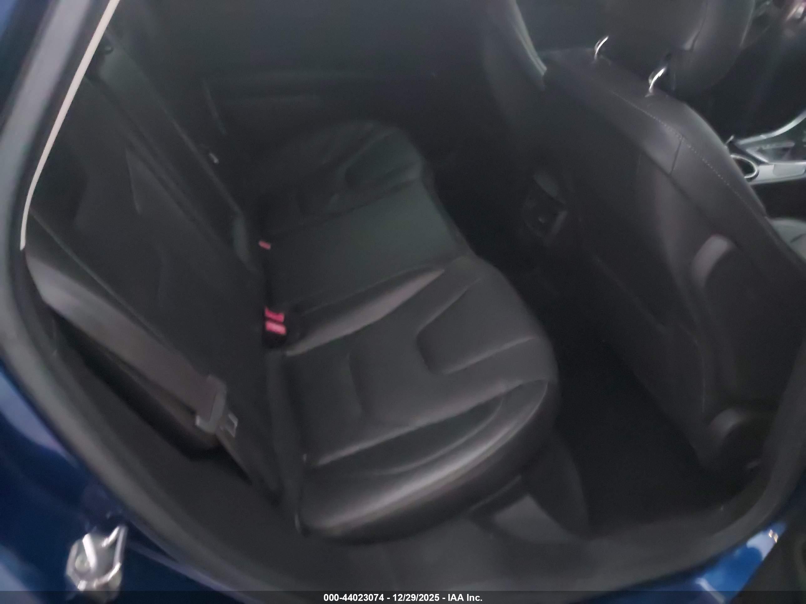 FORD FUSION image 8