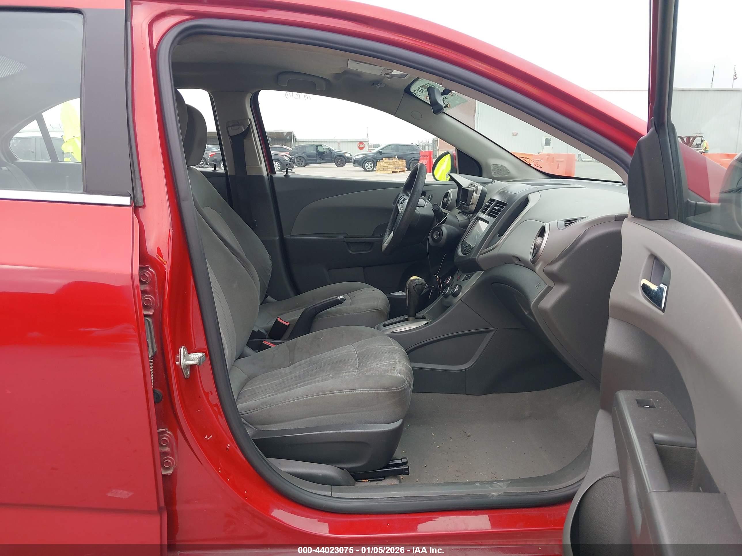 CHEVROLET SONIC image 5
