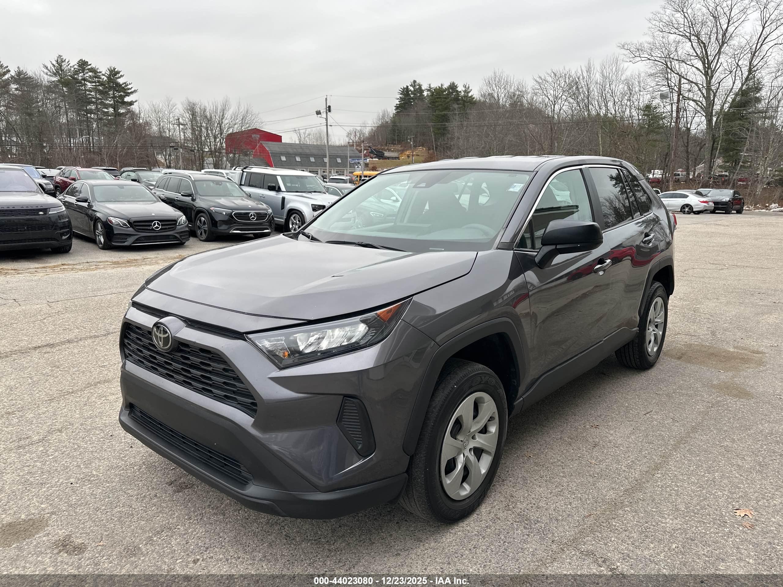 TOYOTA RAV4 image 2