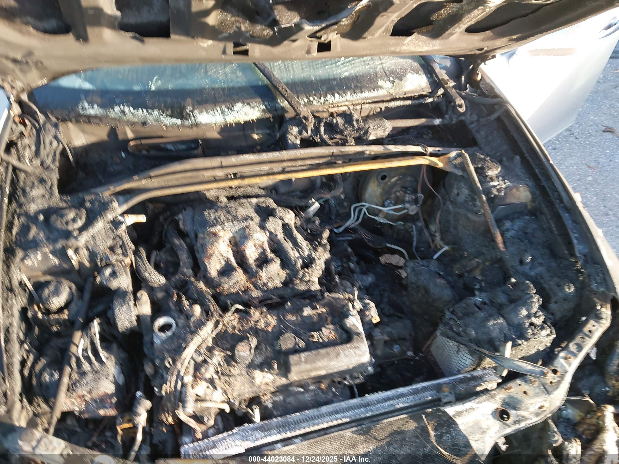 LEXUS ES image 10