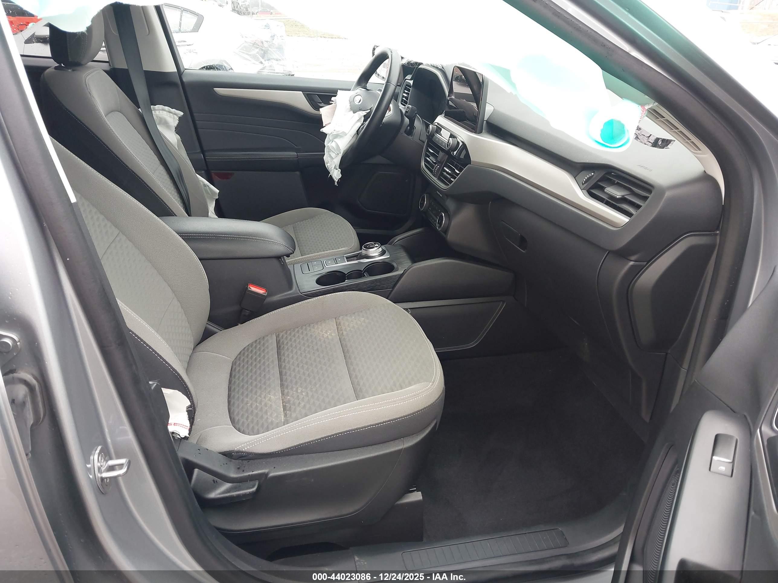 FORD ESCAPE image 5