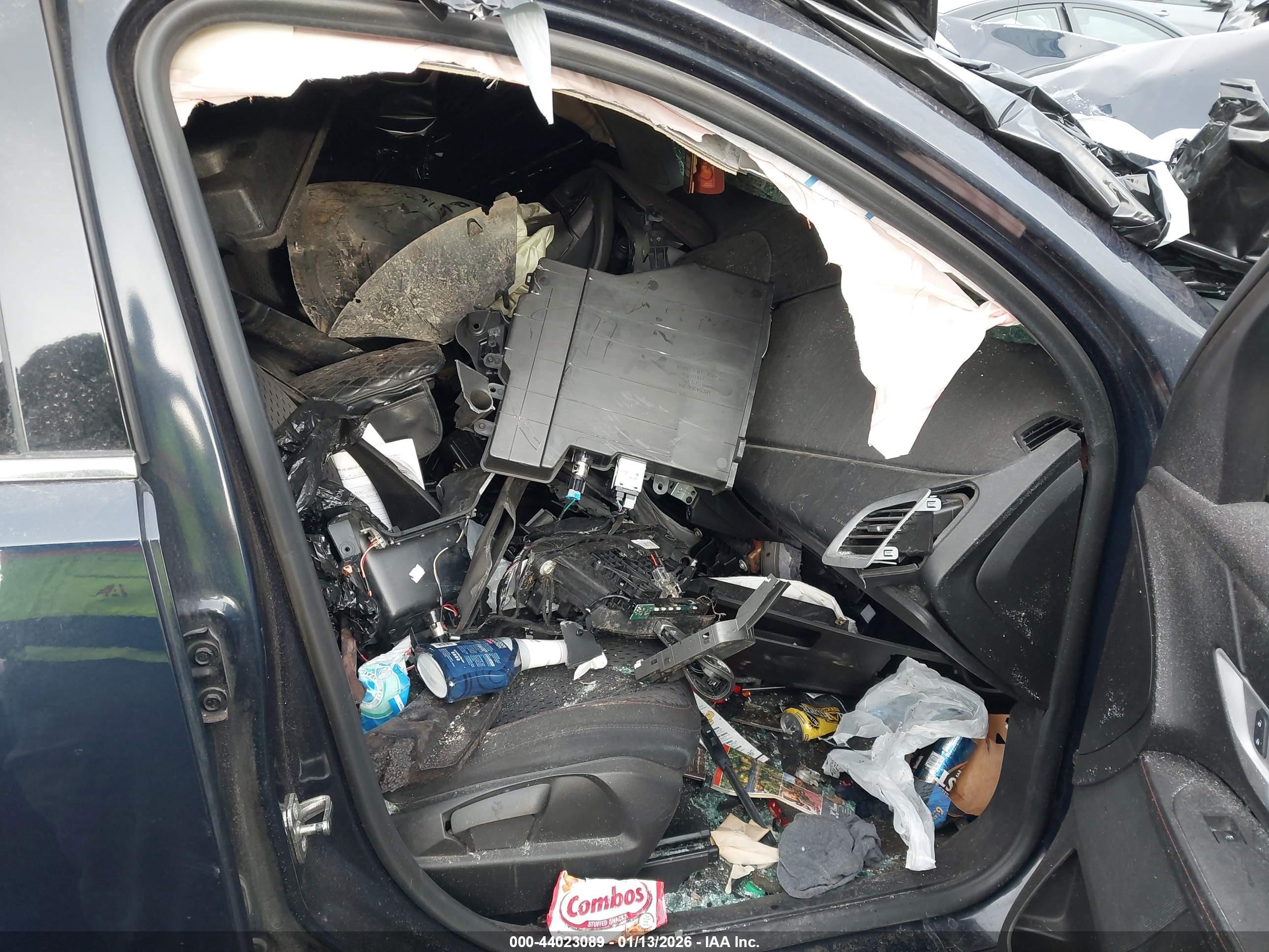 GMC TERRAIN image 5