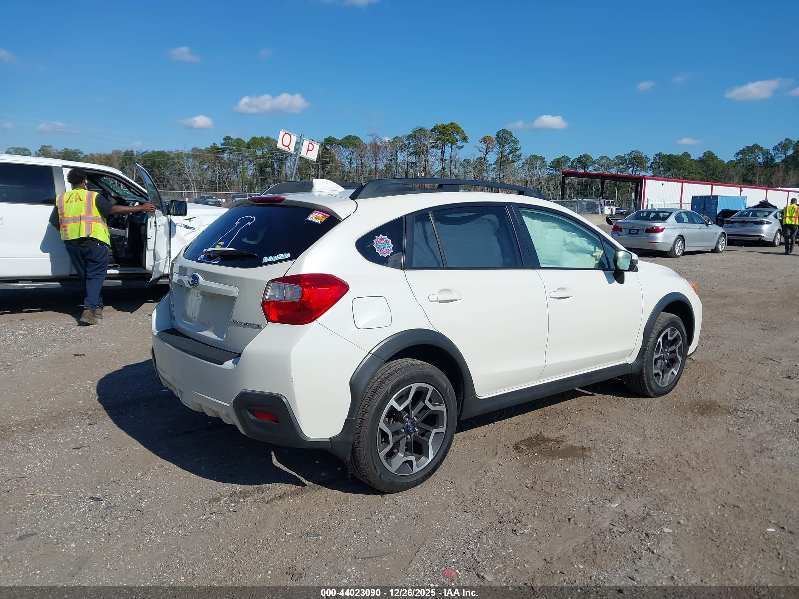 SUBARU CROSSTREK image 4