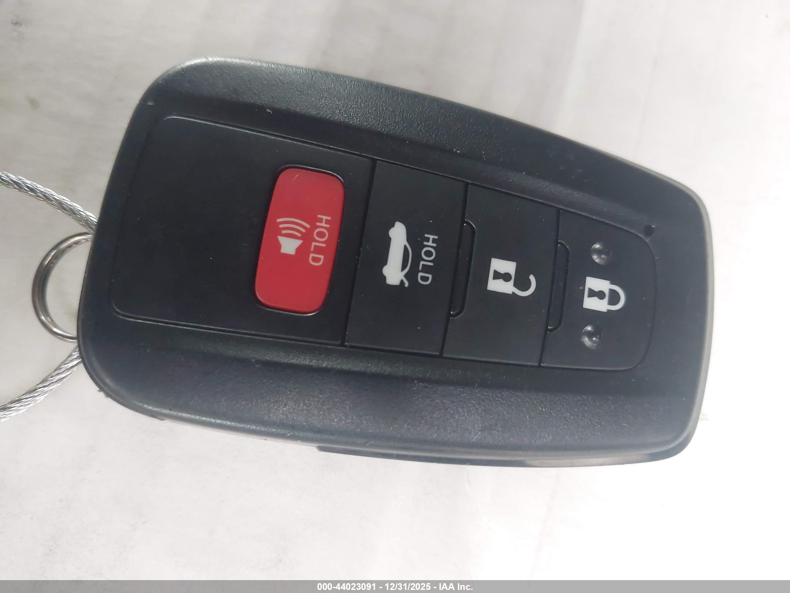 TOYOTA COROLLA image 11