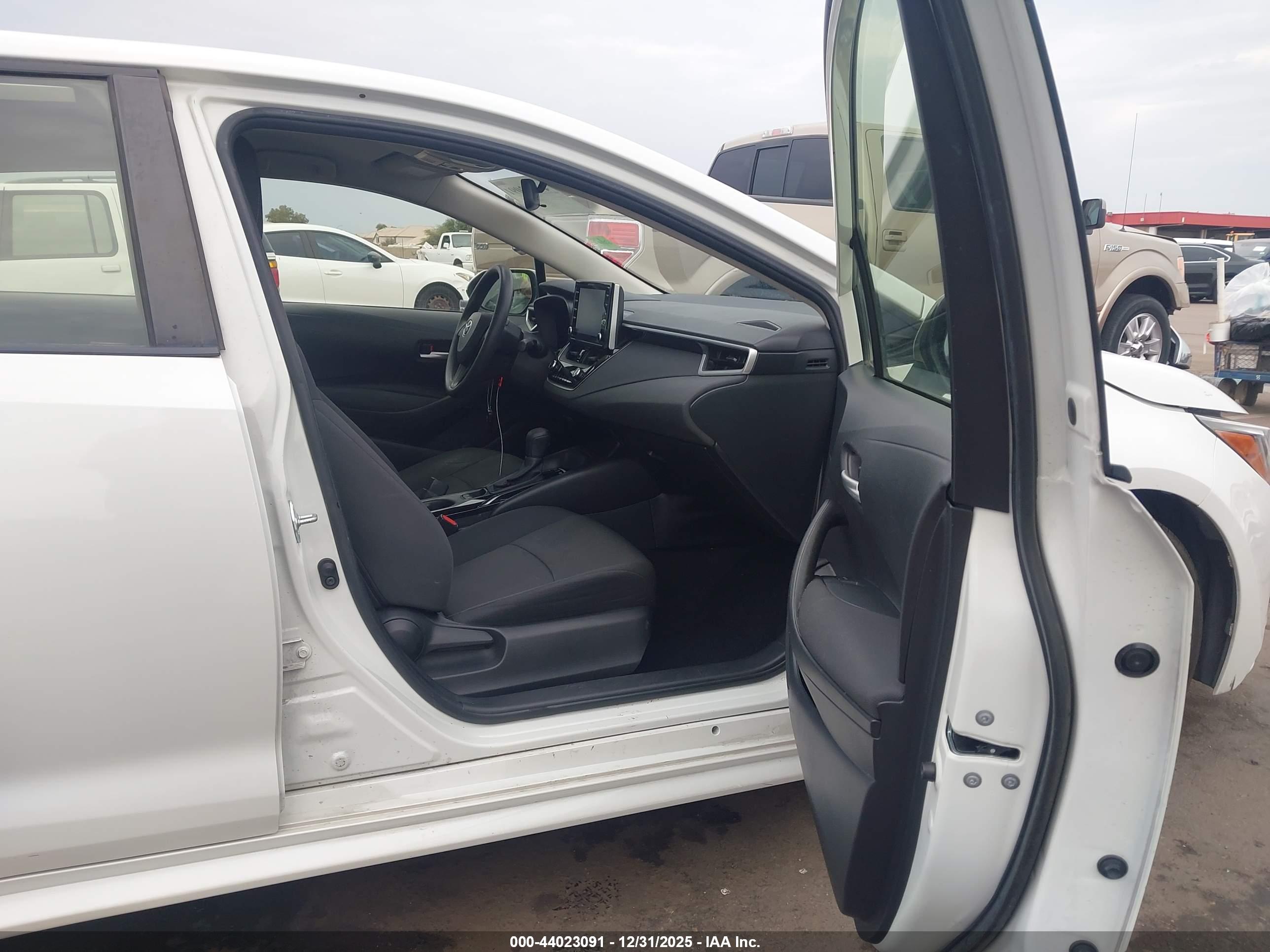 TOYOTA COROLLA image 5