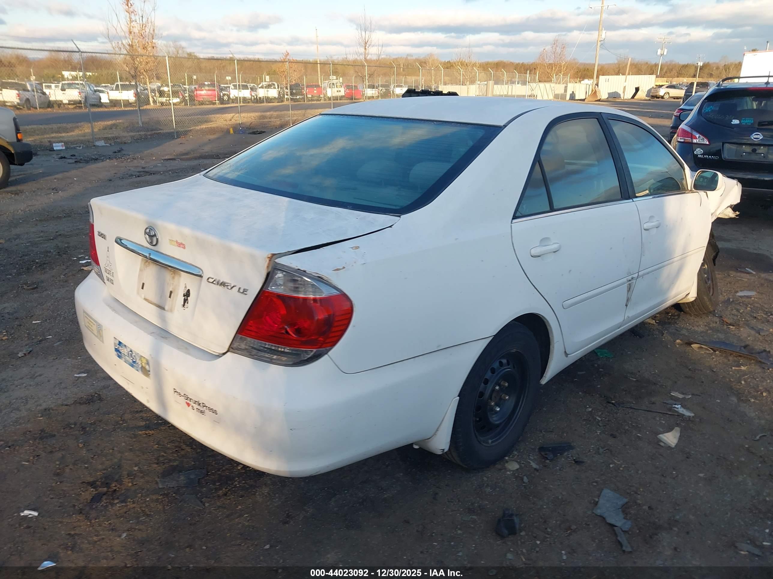TOYOTA CAMRY image 4