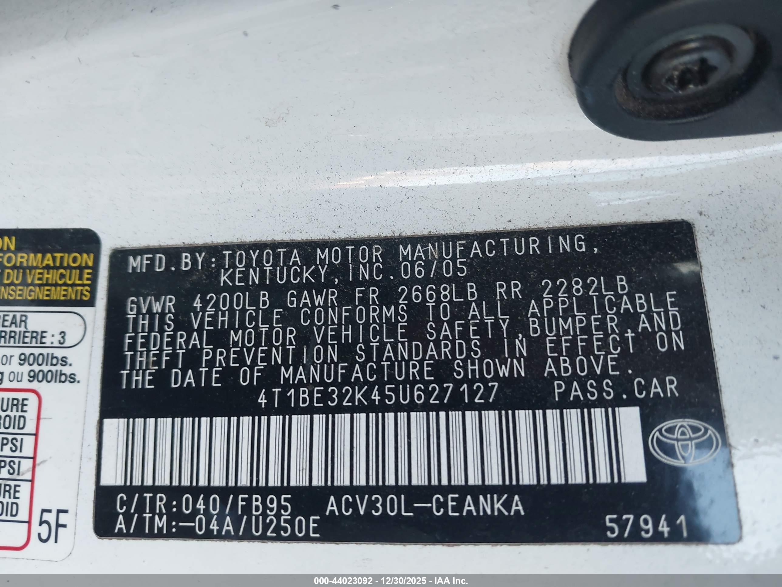 TOYOTA CAMRY image 9