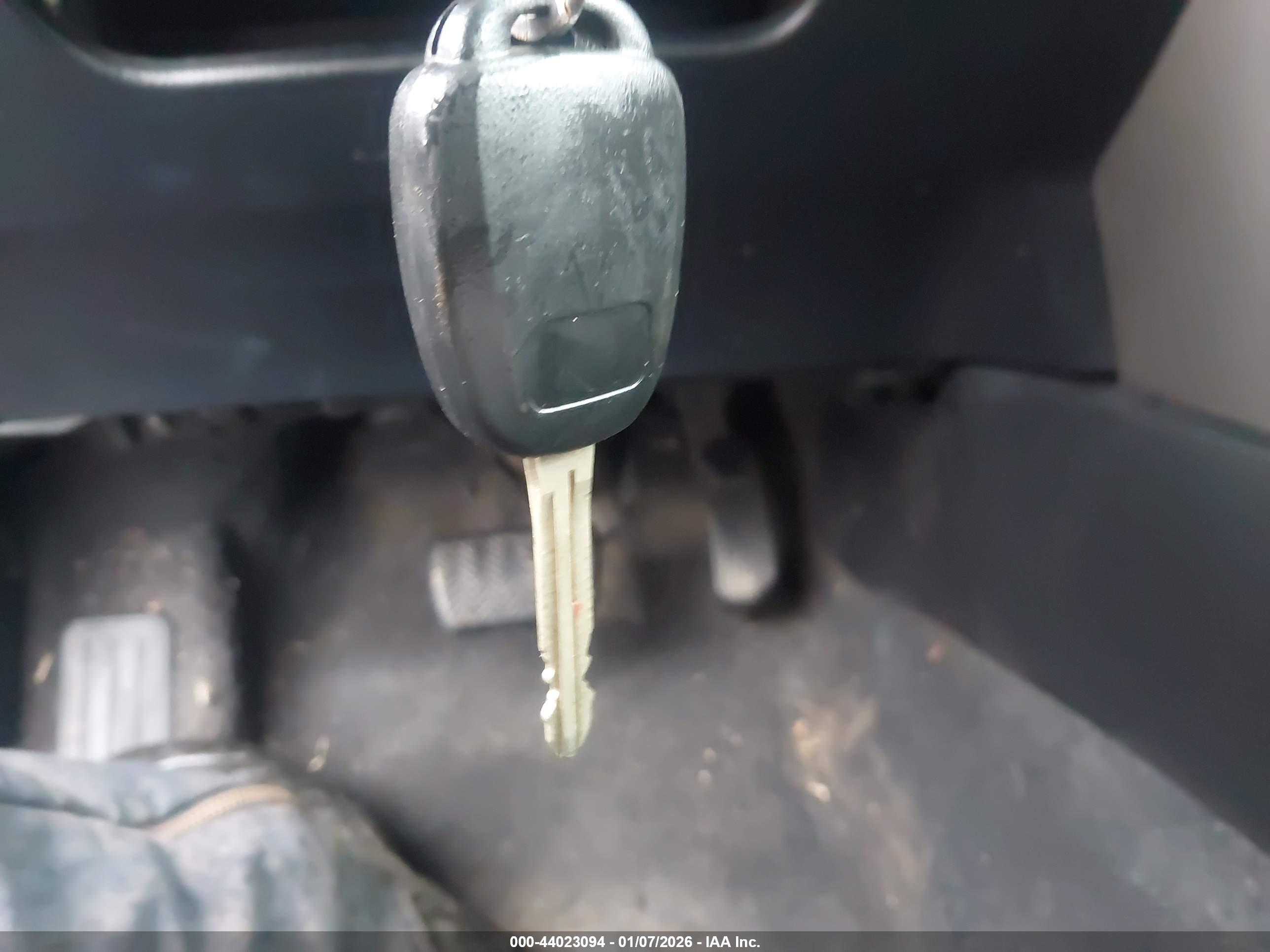TOYOTA RAV4 image 11