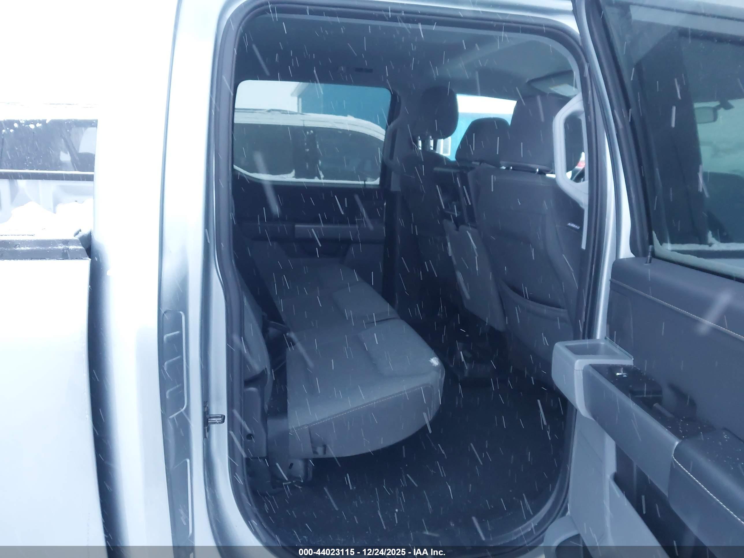 FORD F-150 image 8