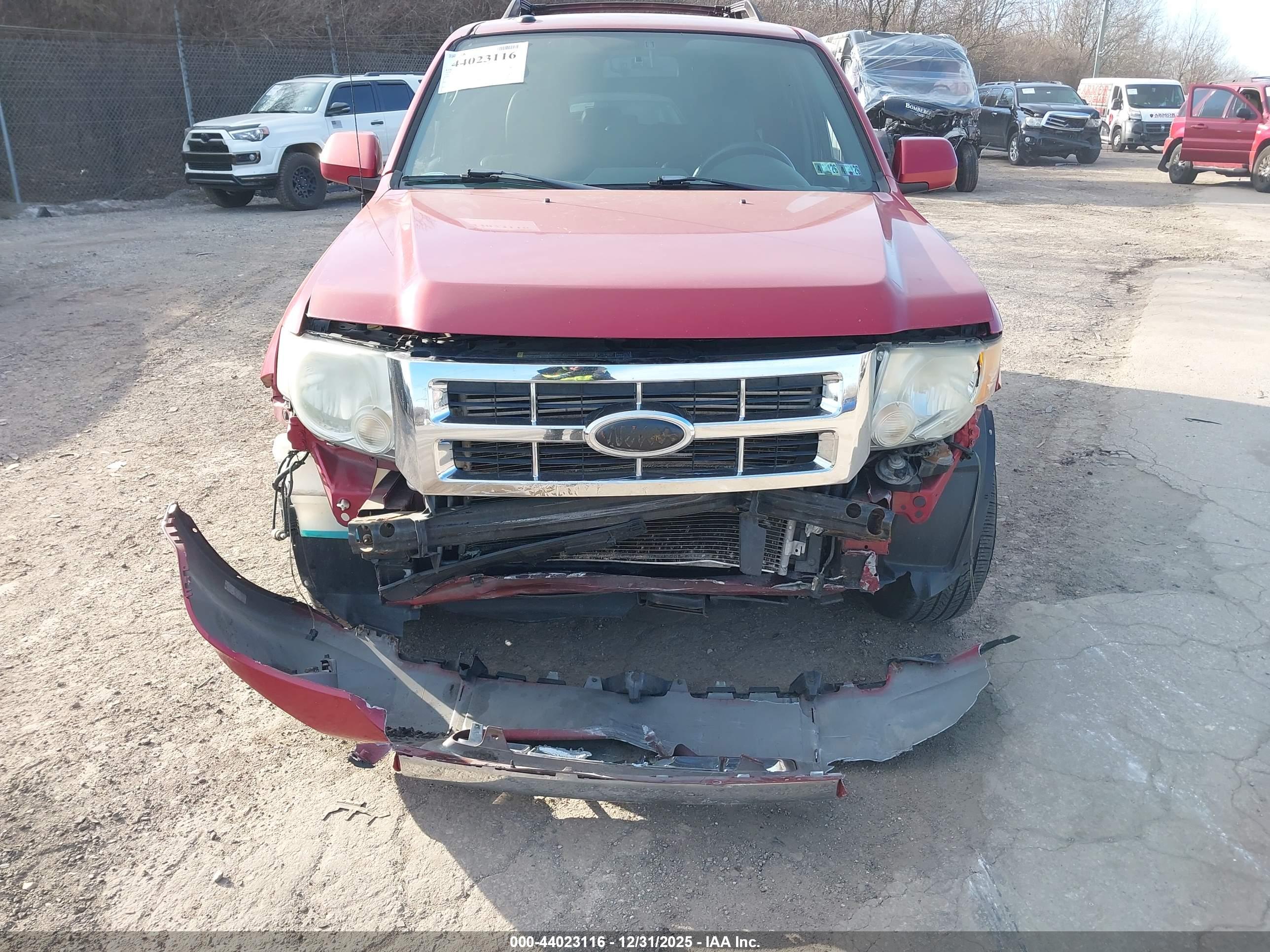 FORD ESCAPE image 6