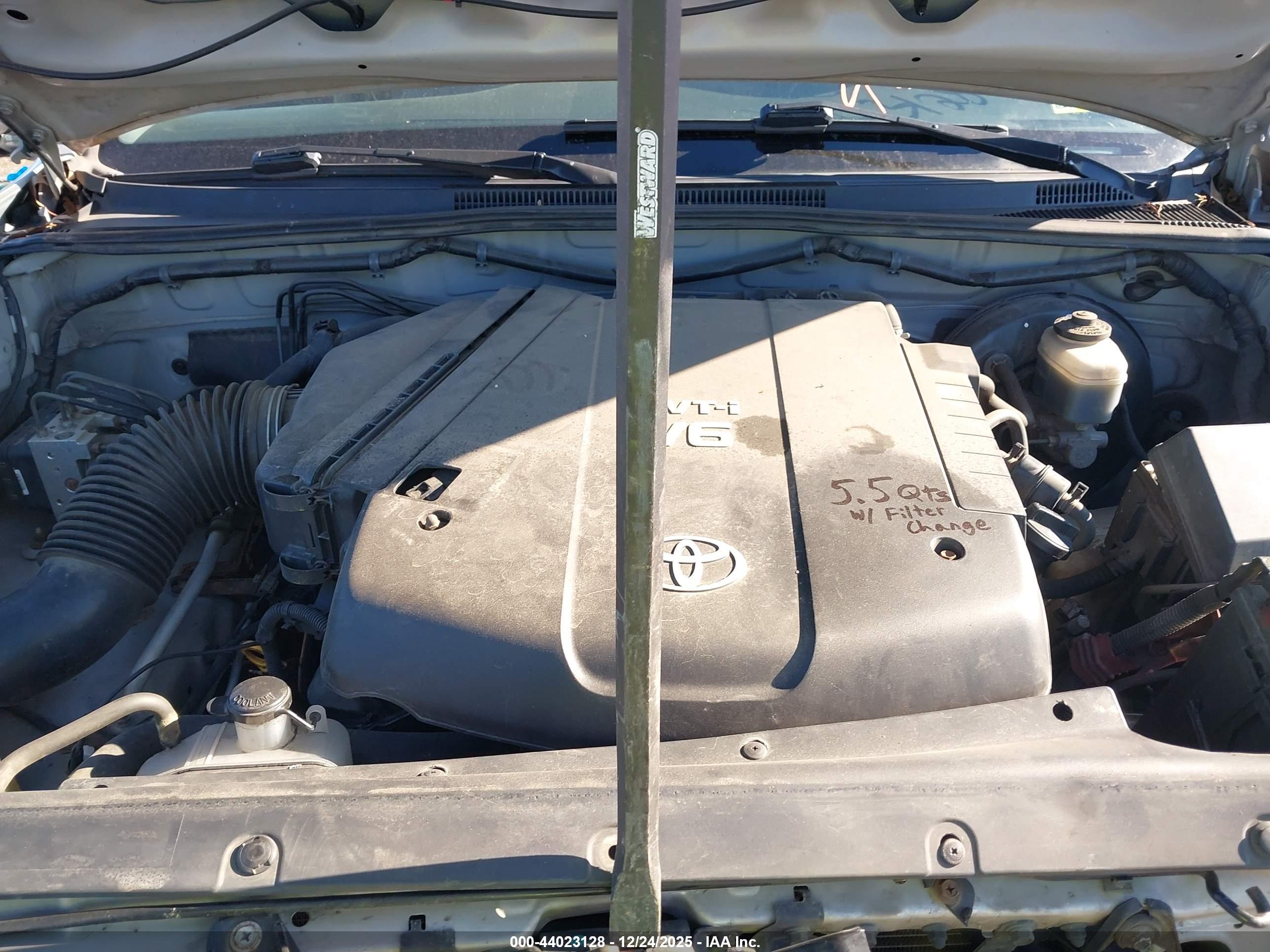 TOYOTA TACOMA image 10