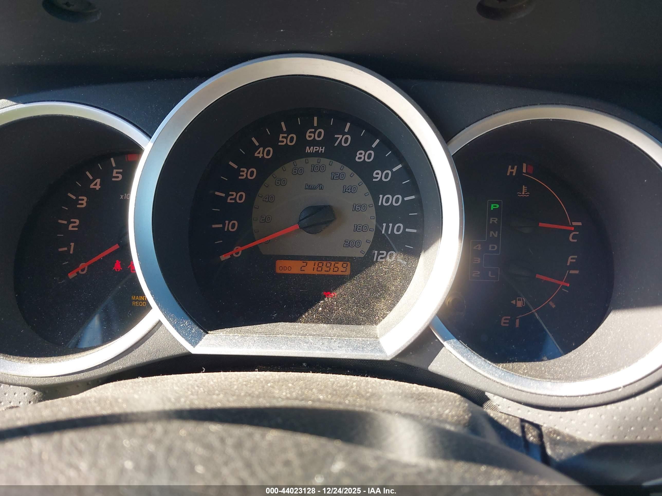 TOYOTA TACOMA image 7