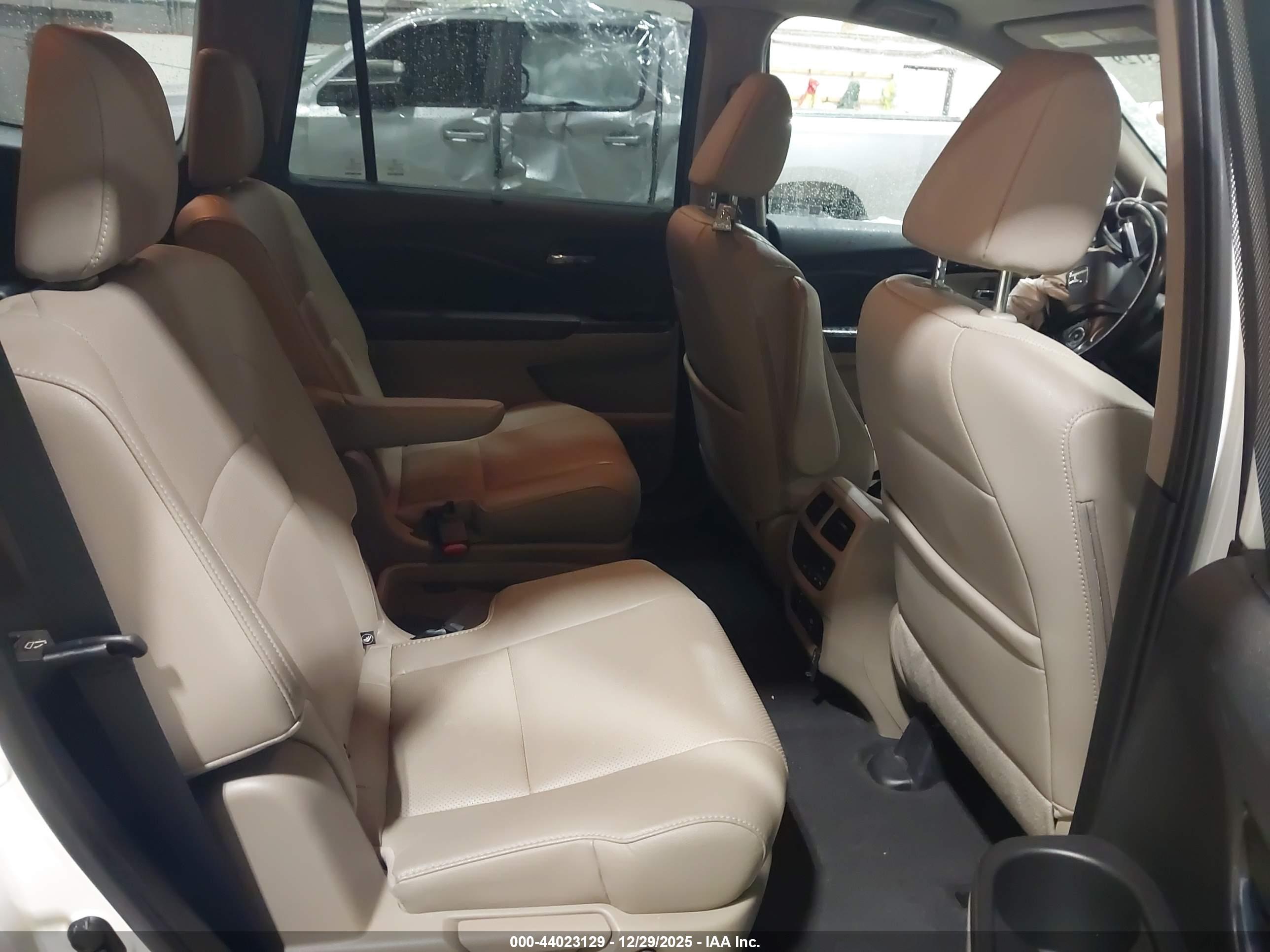 HONDA PILOT image 8