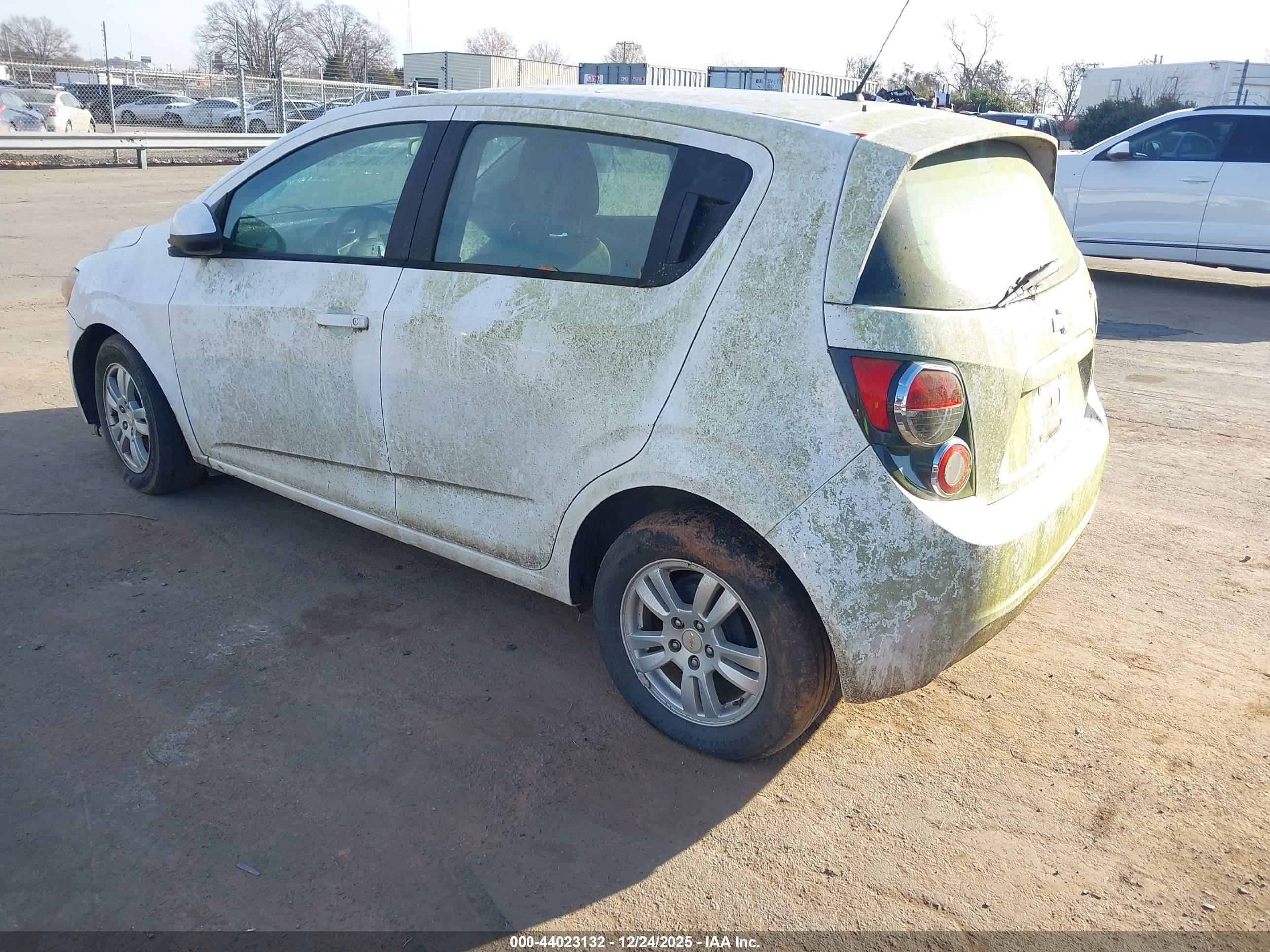 CHEVROLET SONIC image 3