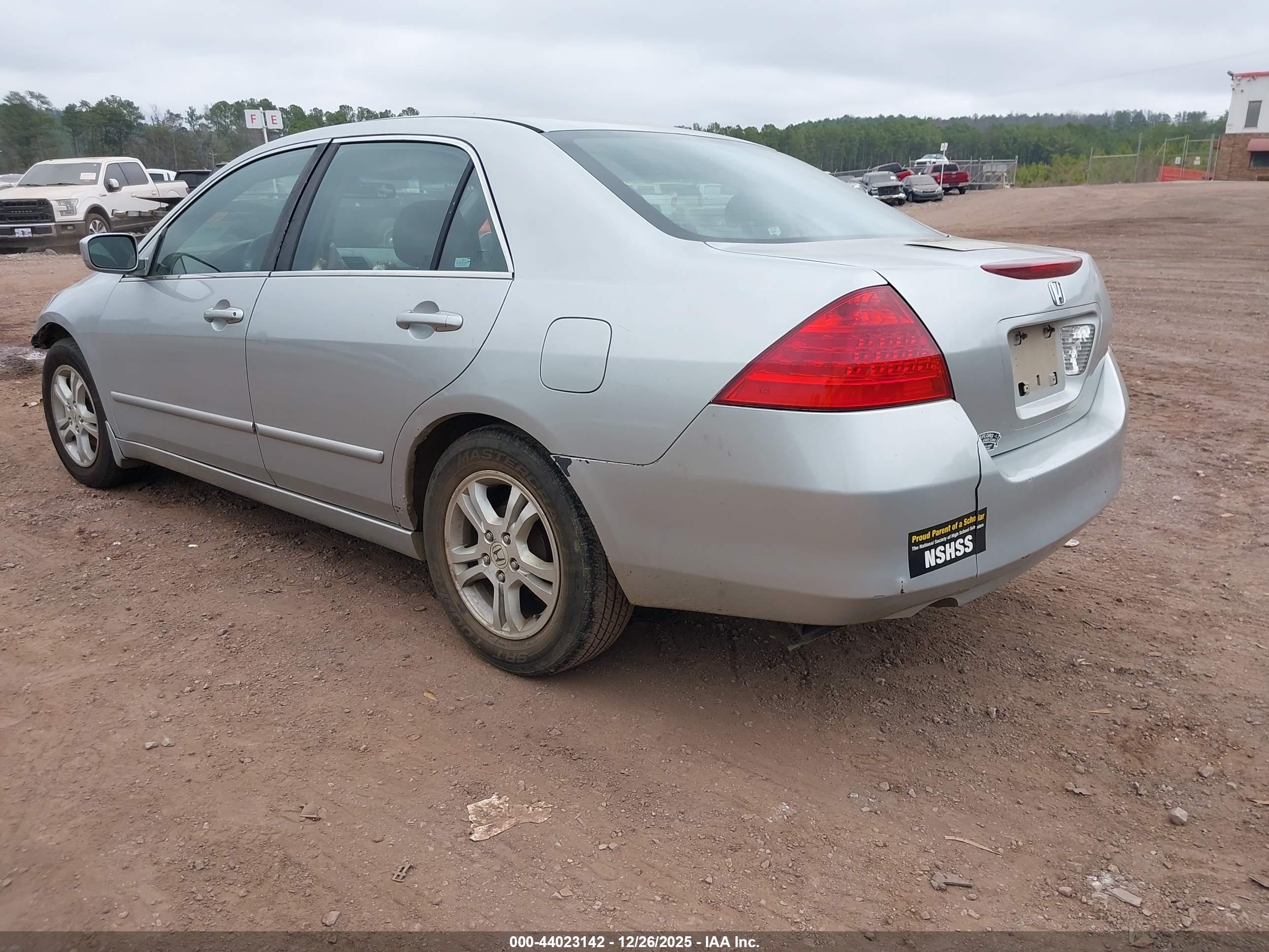 HONDA ACCORD image 3