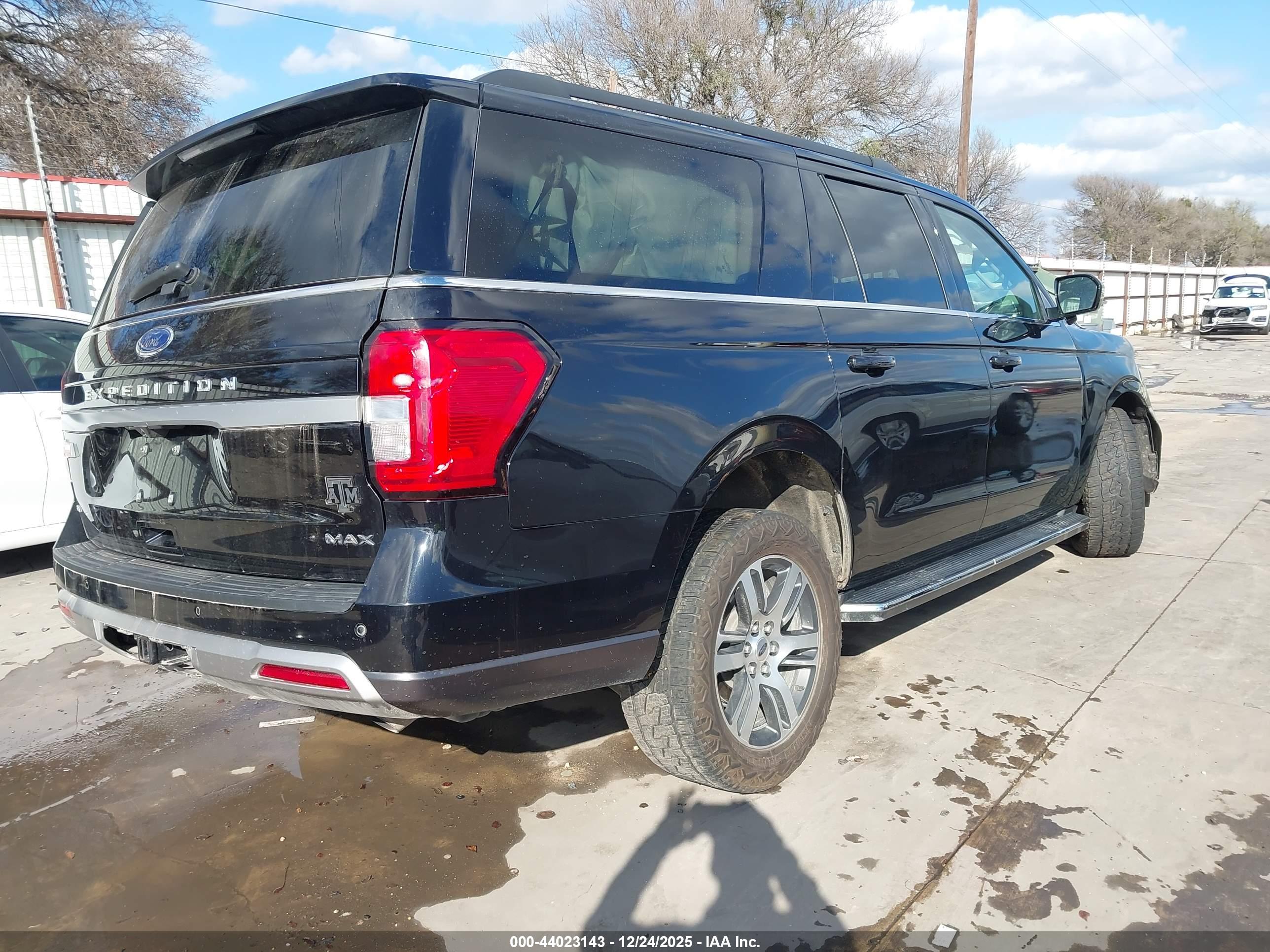 FORD EXPEDITION image 4