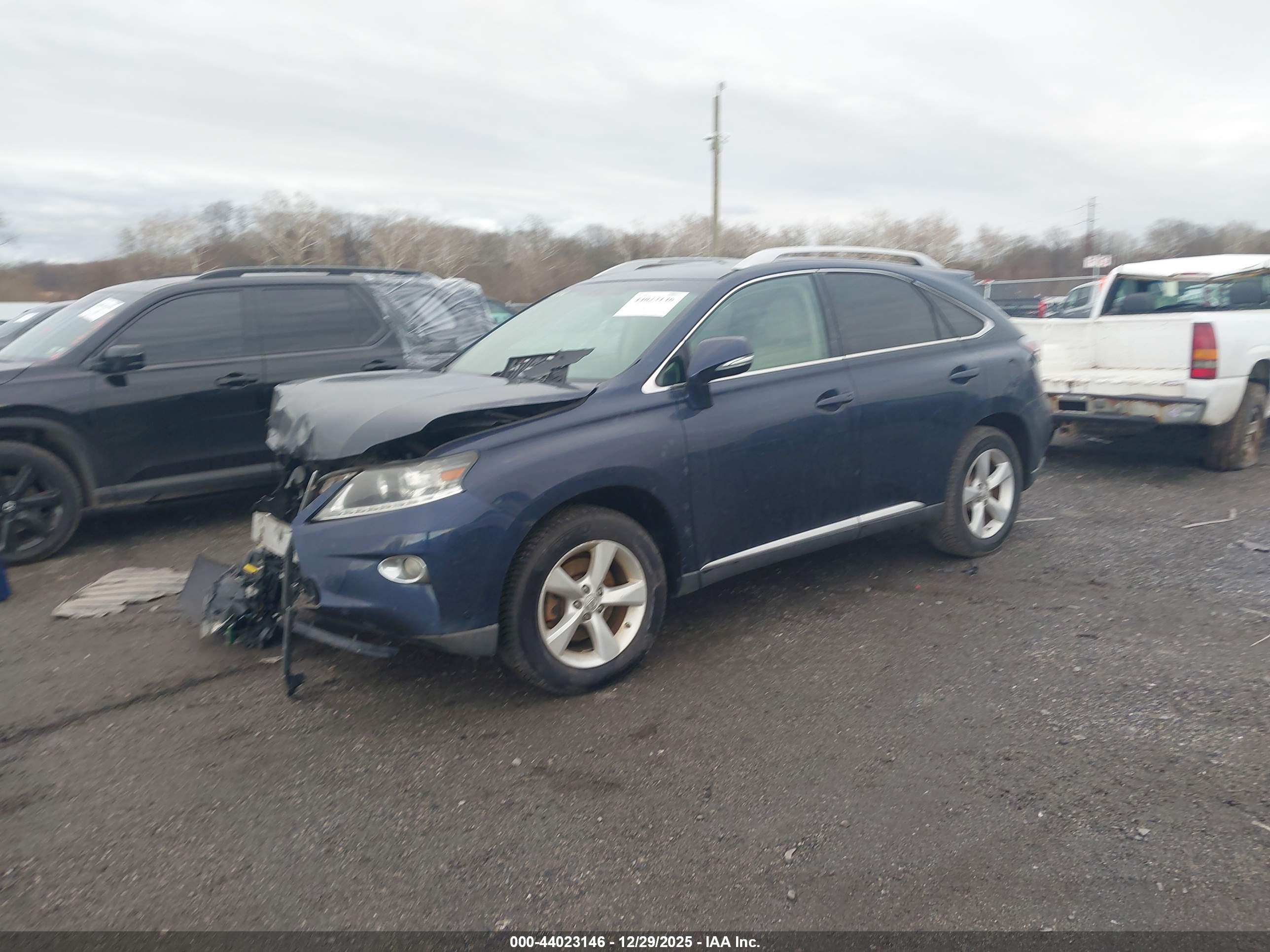LEXUS RX image 2