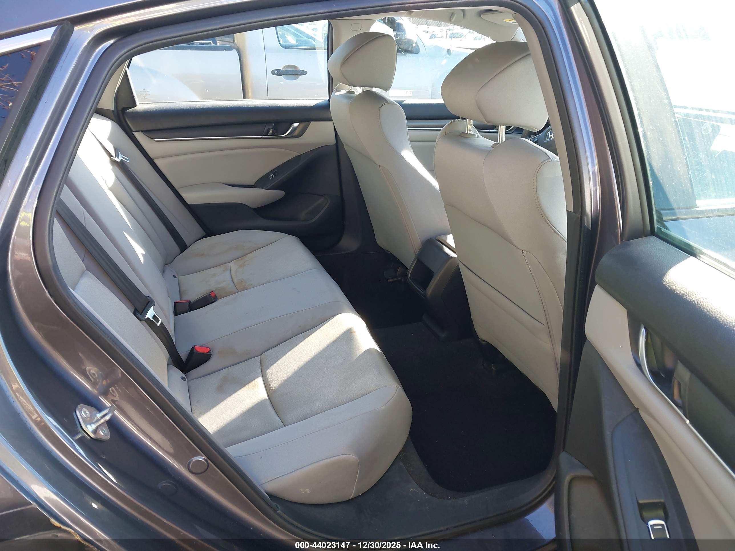HONDA ACCORD image 8