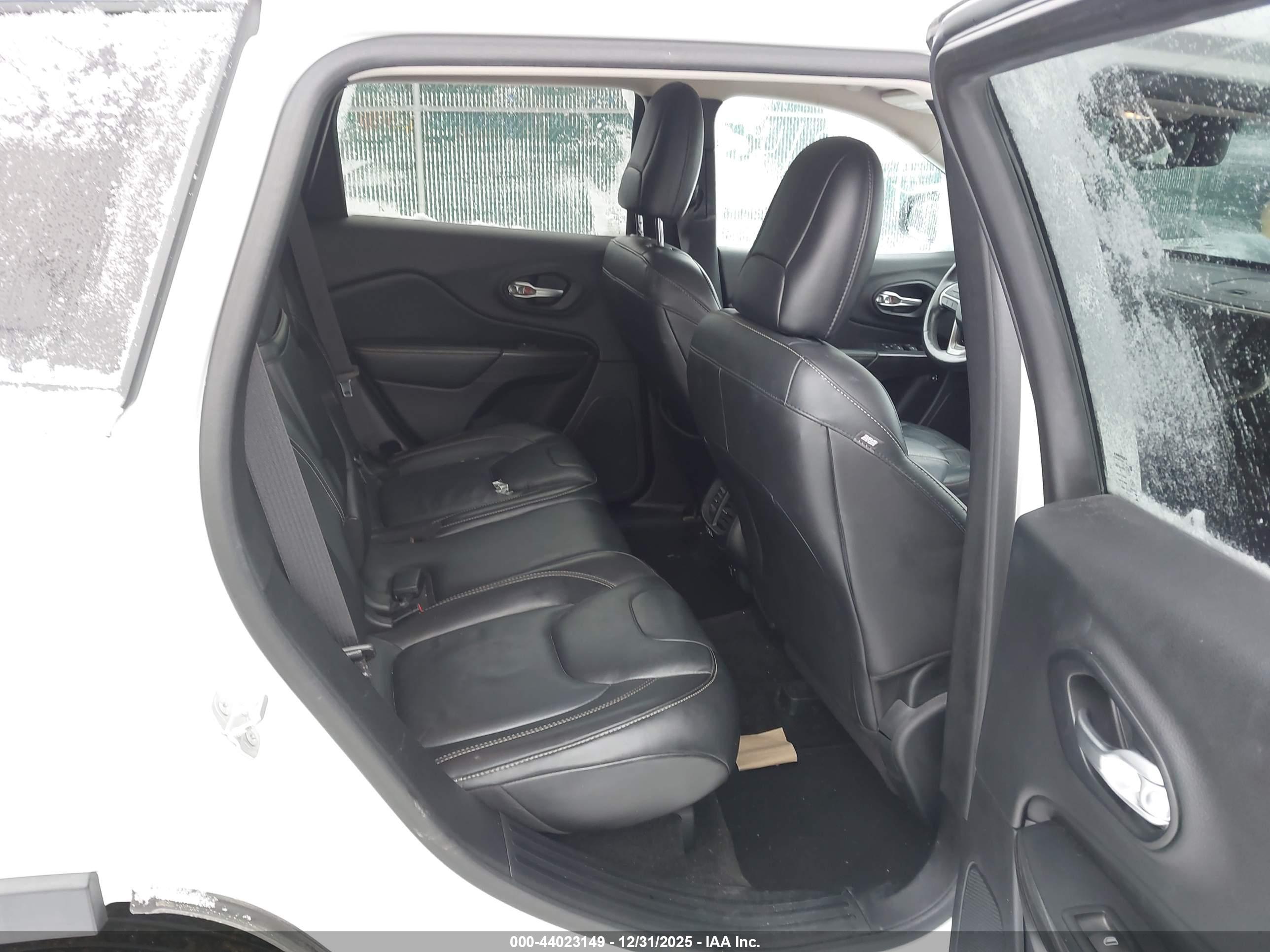 JEEP CHEROKEE image 8