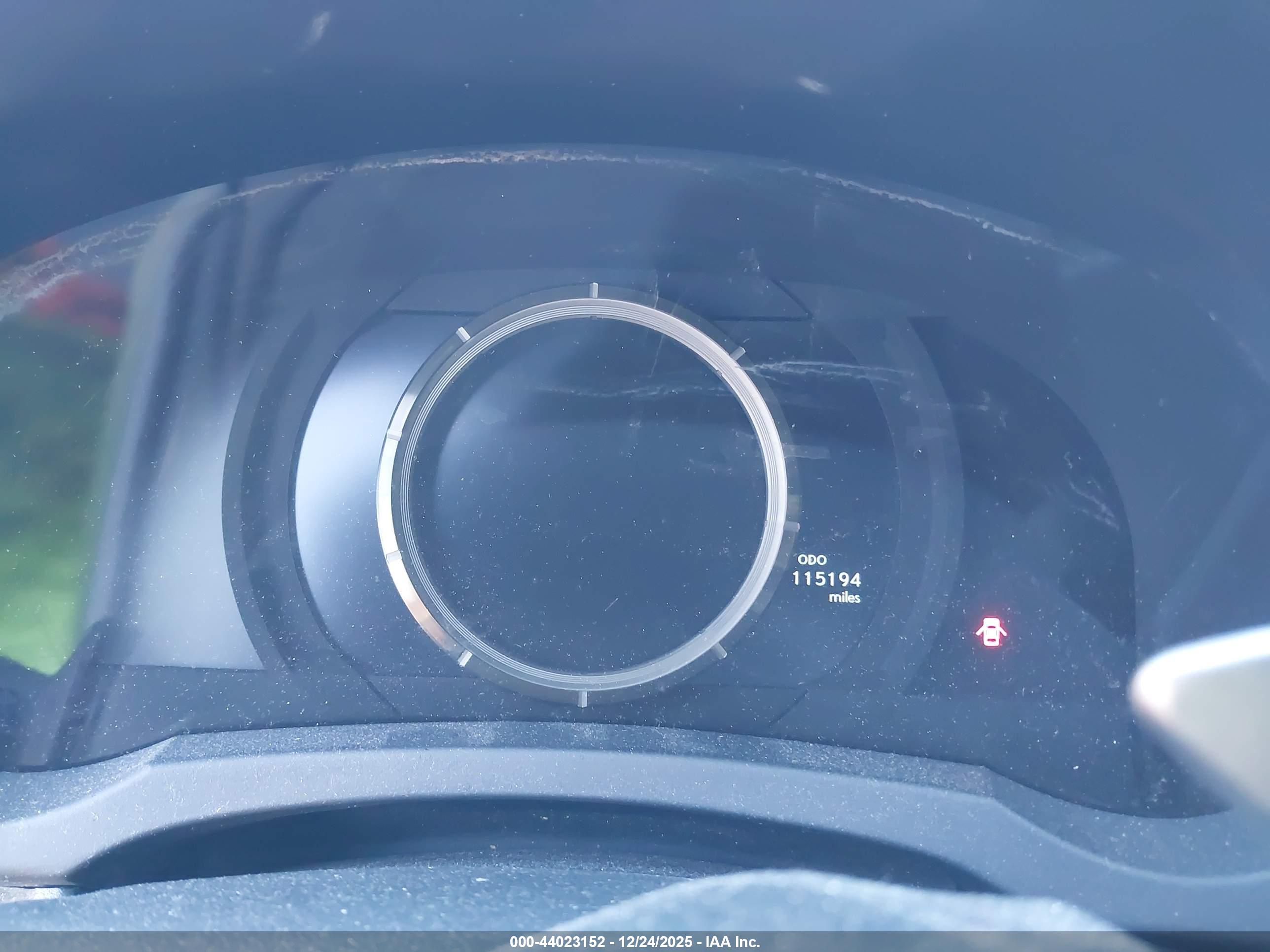LEXUS IS image 7