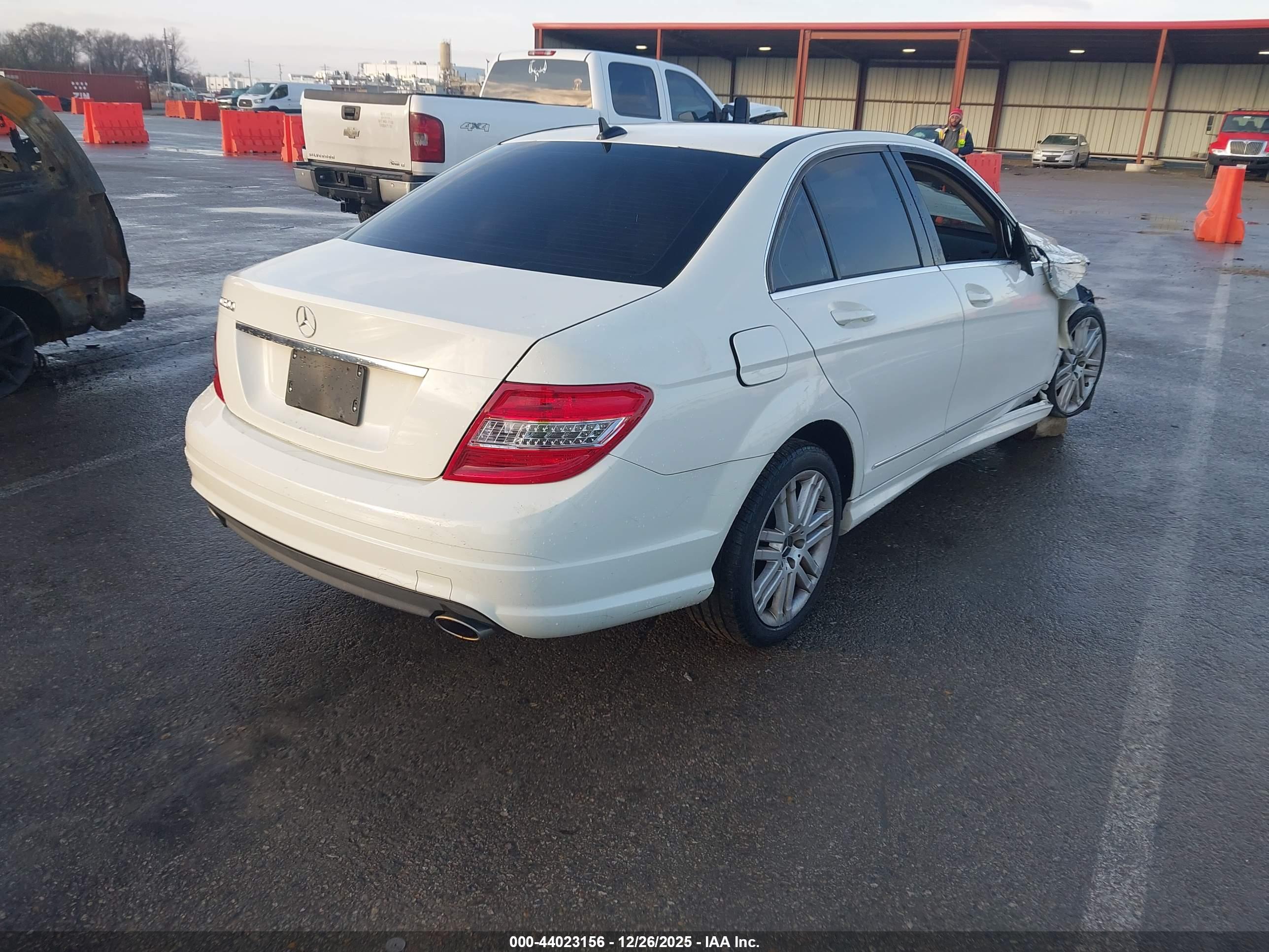 MERCEDES-BENZ C image 4